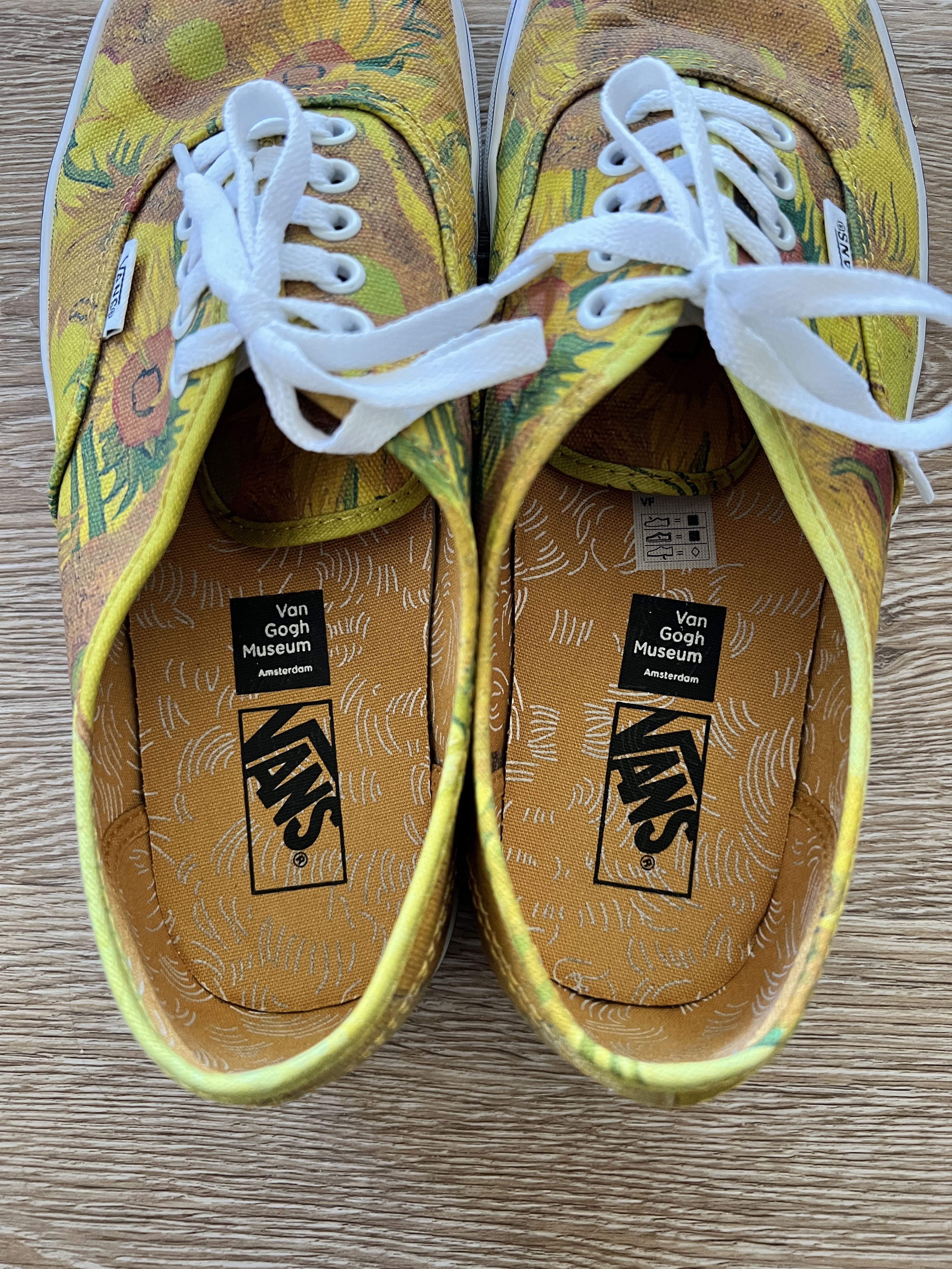 Vans Vans Van Gogh Authentic Size 9.5 Size US 9.5 / EU 42-43 - 2 Thumbnail