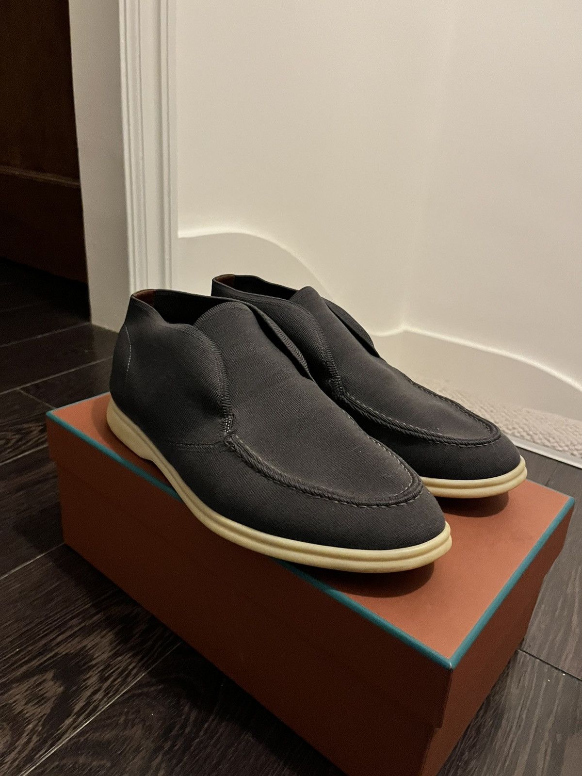 Loro piana grey knit open walk eu 40/40.5 uk 6/6.5