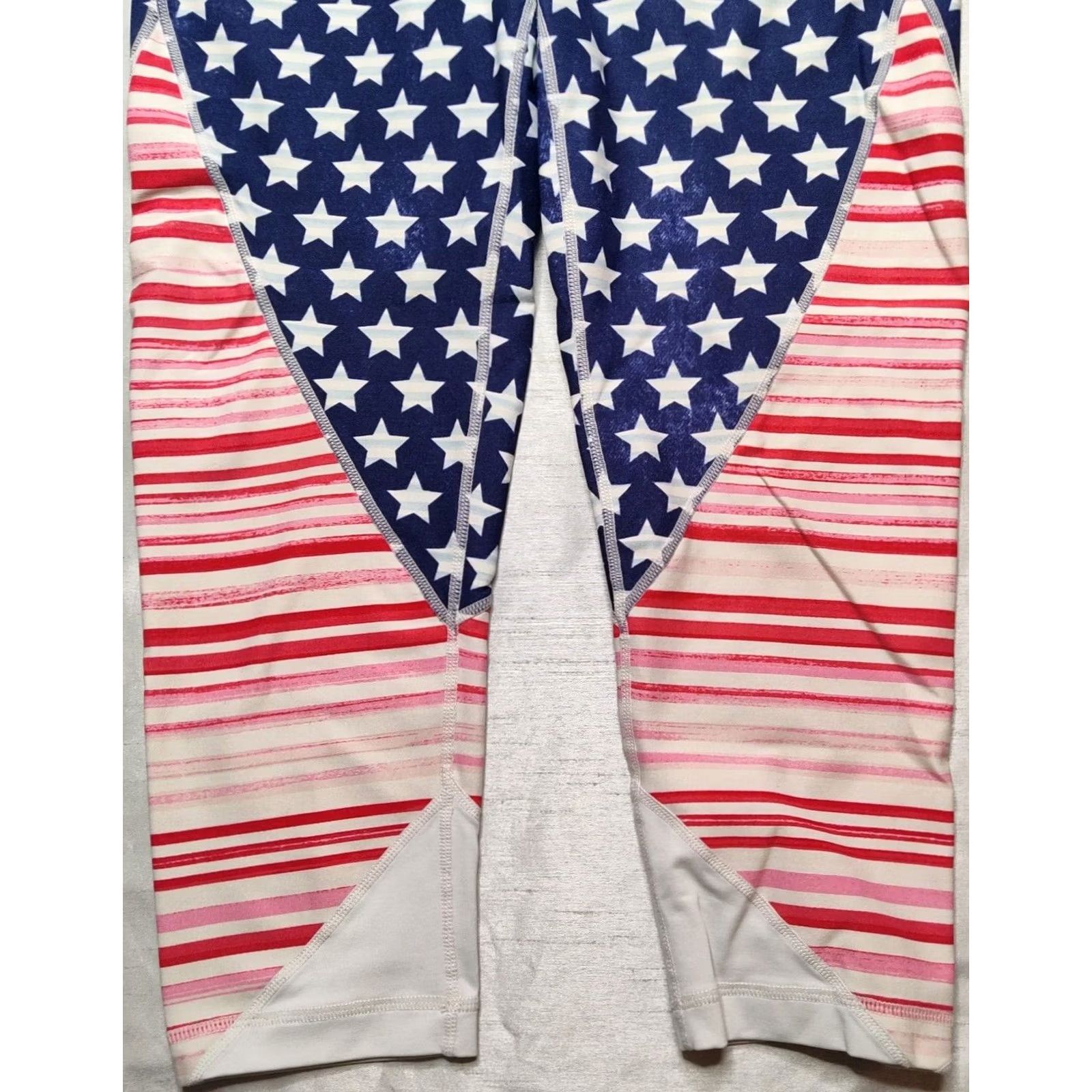 Tommy Hilfiger TOMMY HILFIGER SPORT Women Medium USA FLAG Patriotic AOP Compression Leggings Shirt? Size 32" / US 10 / IT 46 - 4 Thumbnail