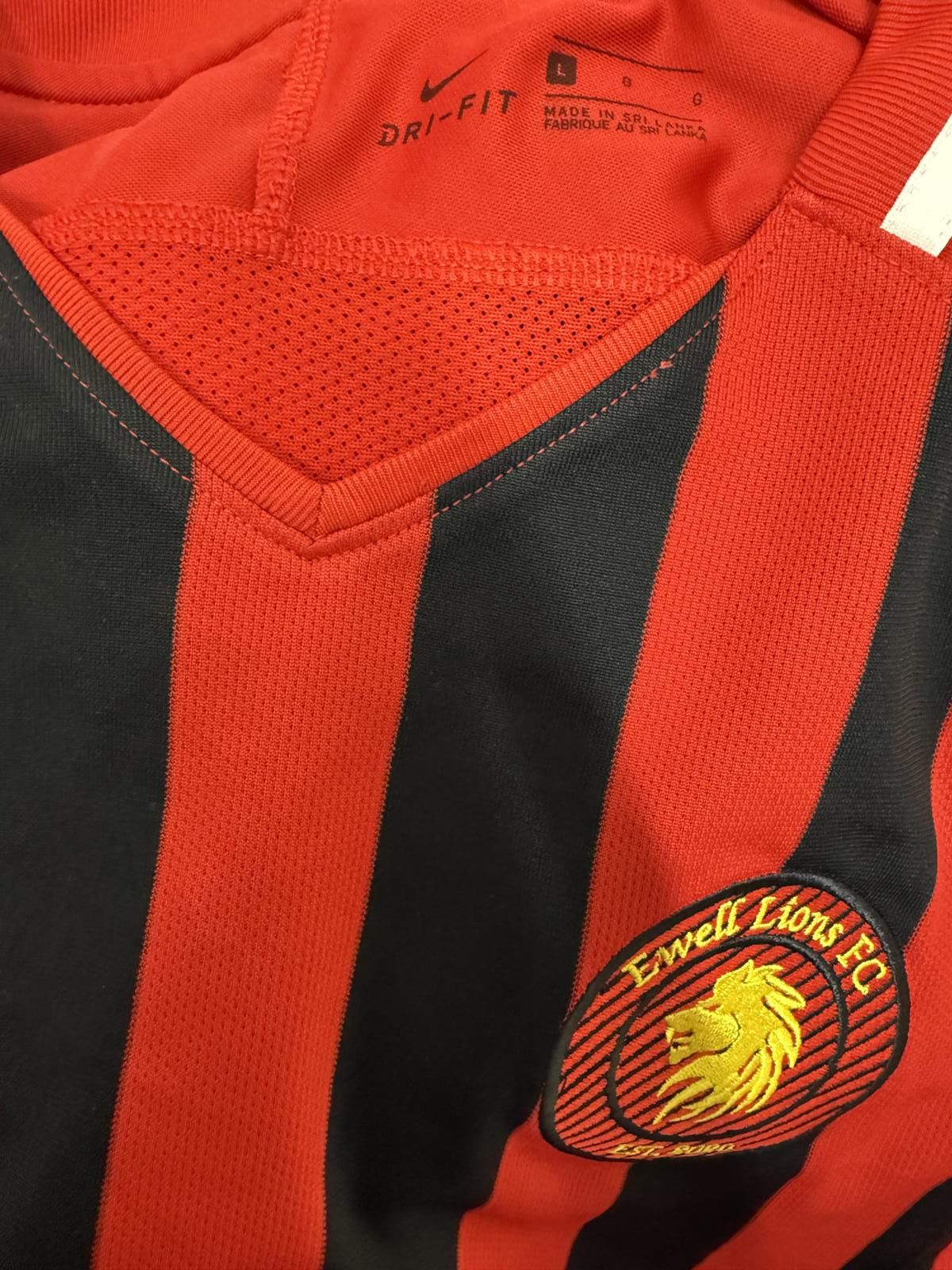 Nike Nike Ewell Lions FC Soccer Jersey Red and Black Striped Size Size US L / EU 52-54 / 3 - 3 Thumbnail
