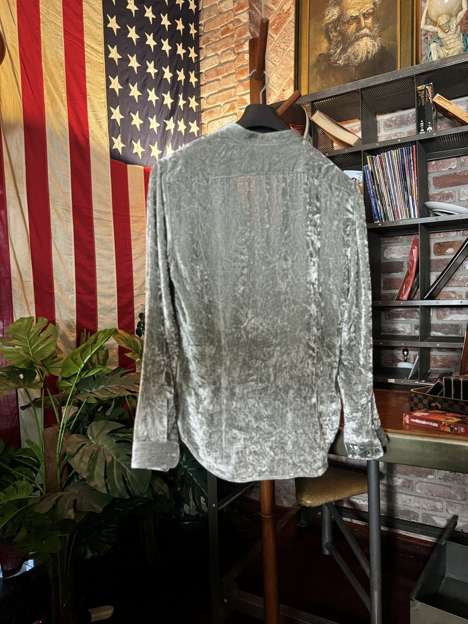 John Varvatos JOHN VARVATOS Crushed Velvet Button Down in Gray sz.M Size US M / EU 48-50 / 2 - 4 Thumbnail