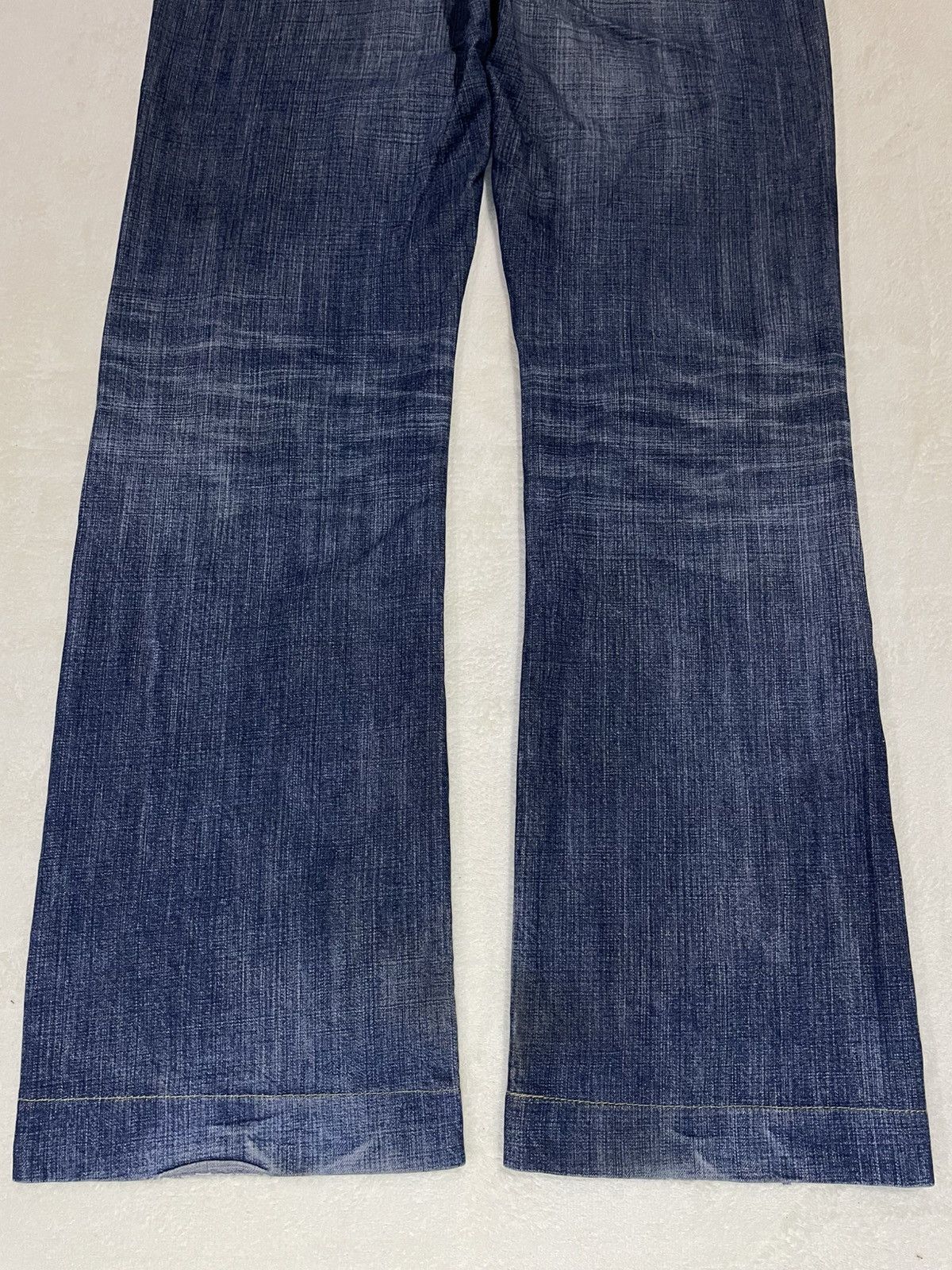 Japanese Brand Vintage Epoca Uomo Boot Cut Distress Mudwash Denim Jeans Size US 34 / EU 50 - 13 Thumbnail
