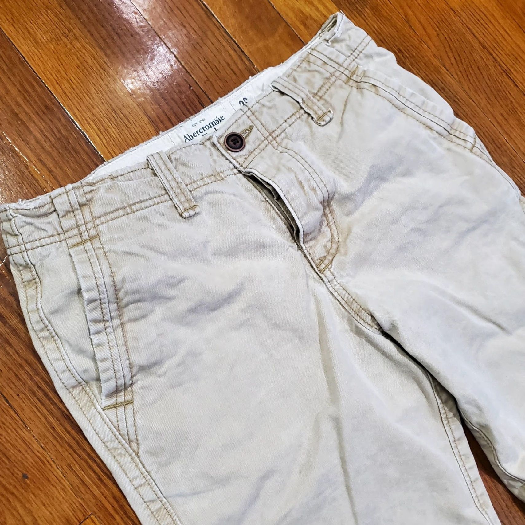 Abercrombie & Fitch Abercrombie & Fitch Shorts Mens 28 Khaki Classic Flat Front Casual Cotton Chino Beige 28 Inseam 10 Mens Size US 28 / EU 44 - 5 Thumbnail