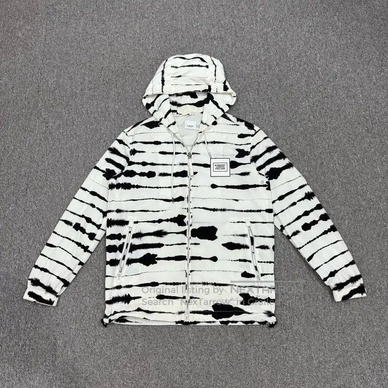 Burberry Burberry Hooded Jacket in Multicolor. Size US XXS / EU 40 - 1 Thumbnail