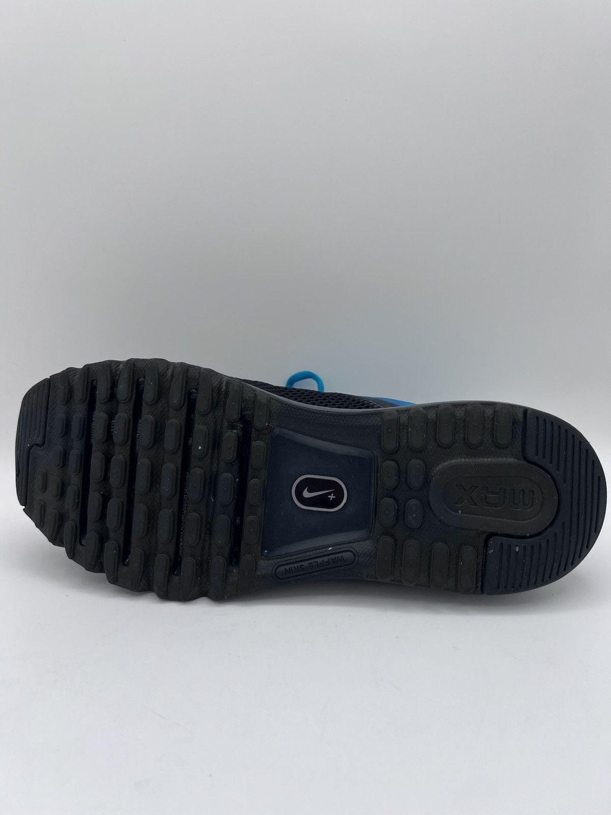 Nike RARE EUC NIKE Women Air Max 2013 Black Blue US 10 555363-005 Size US 10 / IT 40 - 7 Thumbnail