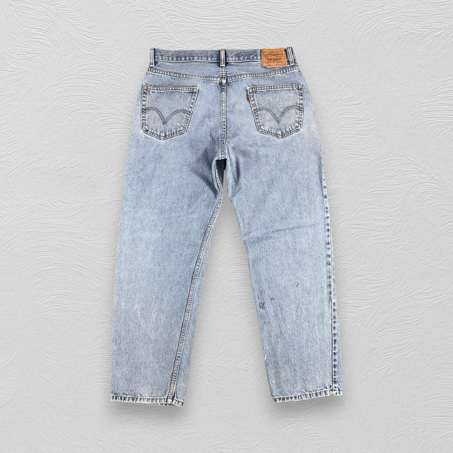 Levi's Vintage Levis 550 Jeans Relaxed Fit Stone Wash Denim KJ553 Size US 35 - 2 Thumbnail
