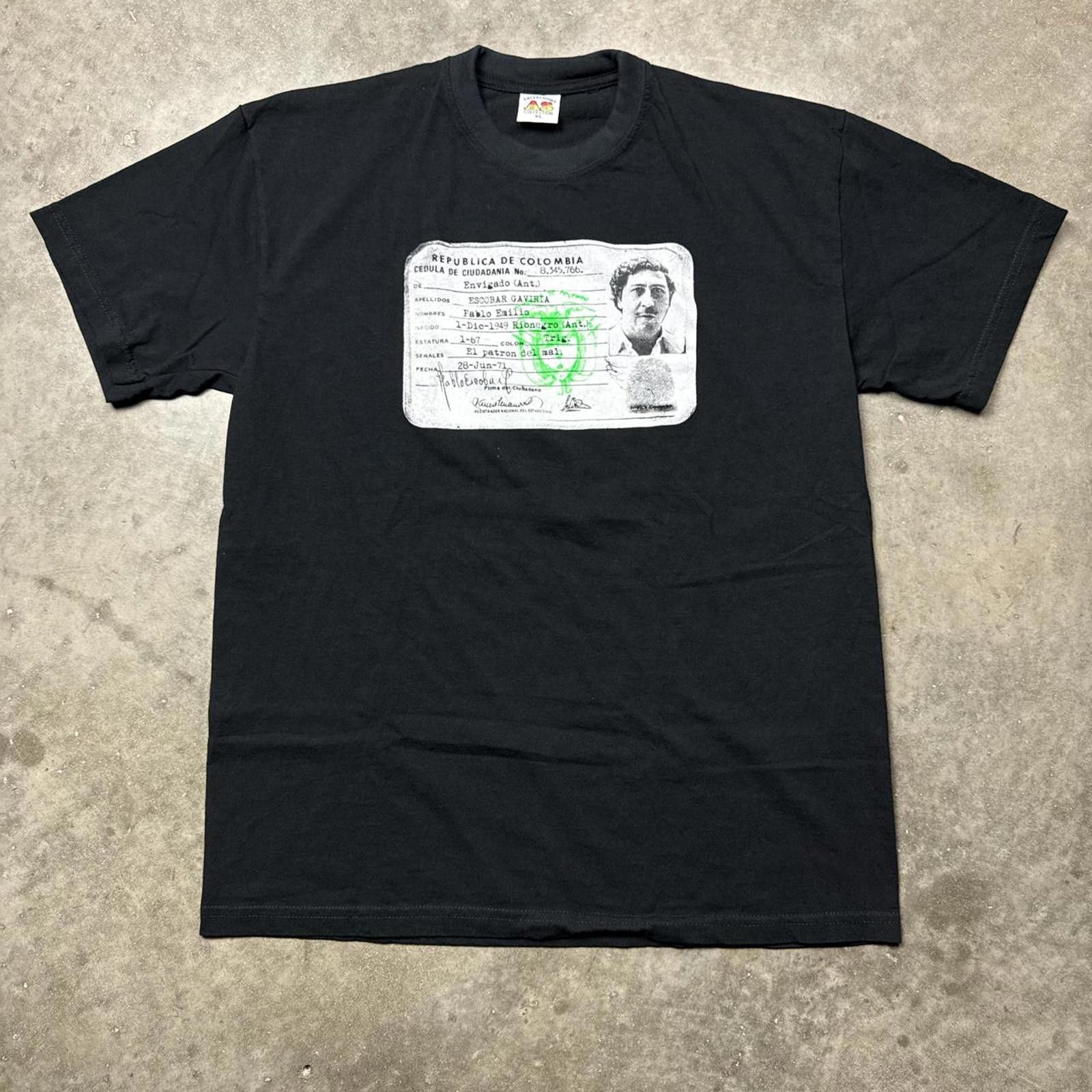 Other Pablo Escobar Gangster Identity Tag Vintage Y2k T-Shirt Size US XL / EU 56 / 4 - 1 Thumbnail
