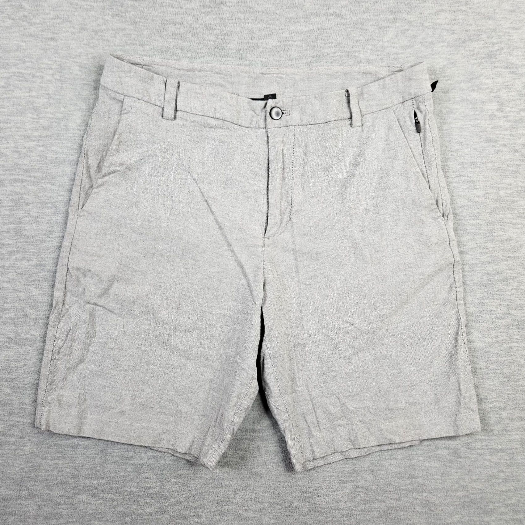 Lululemon Lululemon Commission Short Qwick Oxford 9" Men's Light Gray Size 33 Size US 33 - 2 Thumbnail
