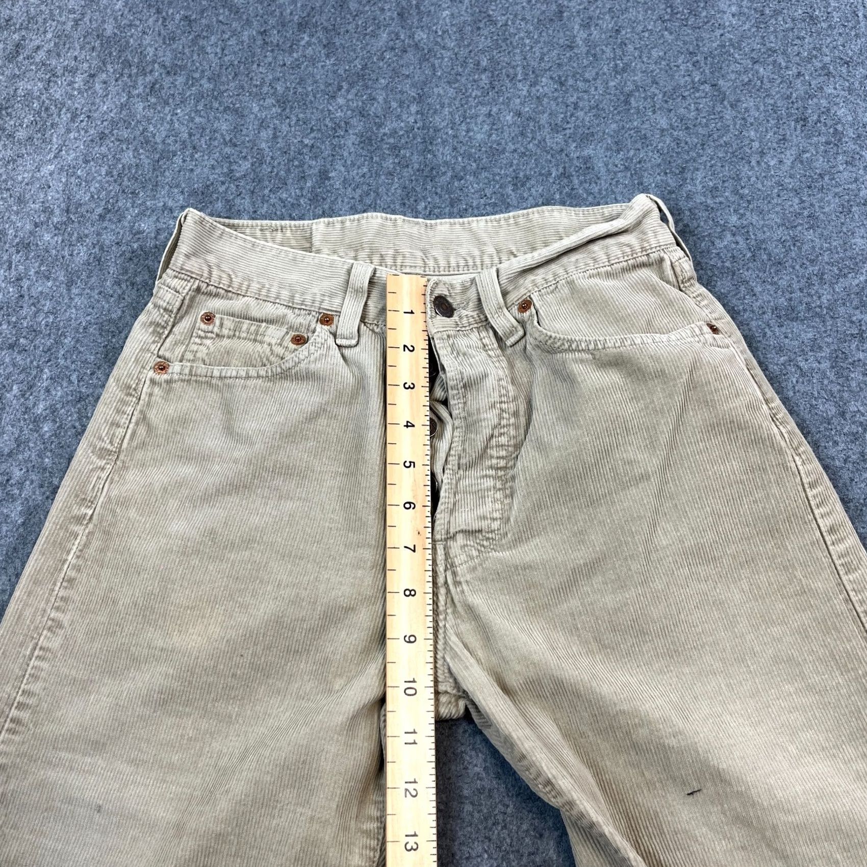 Levi's VINTAGE Levi's Jeans Womens Corduroy Straight 26 30 UK 6 High Waist Italian 90s Beige Cotton 5-Pocket Mens Womens 90s Size 26" / US 2 / IT 38 - 5 Thumbnail