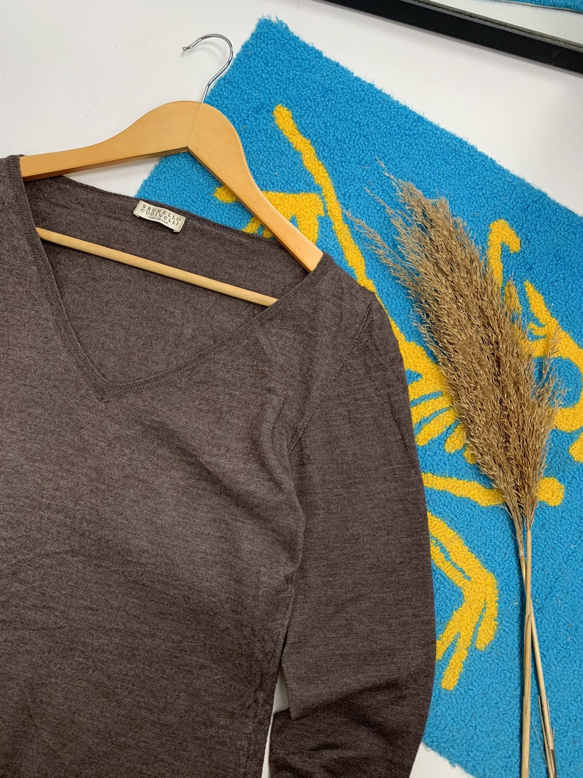 Brunello Cucinelli × Vintage Vintage Brunello Cucinelli Cashmere V-neck Jumper Sweater Size S / US 4 / IT 40 - 5 Thumbnail