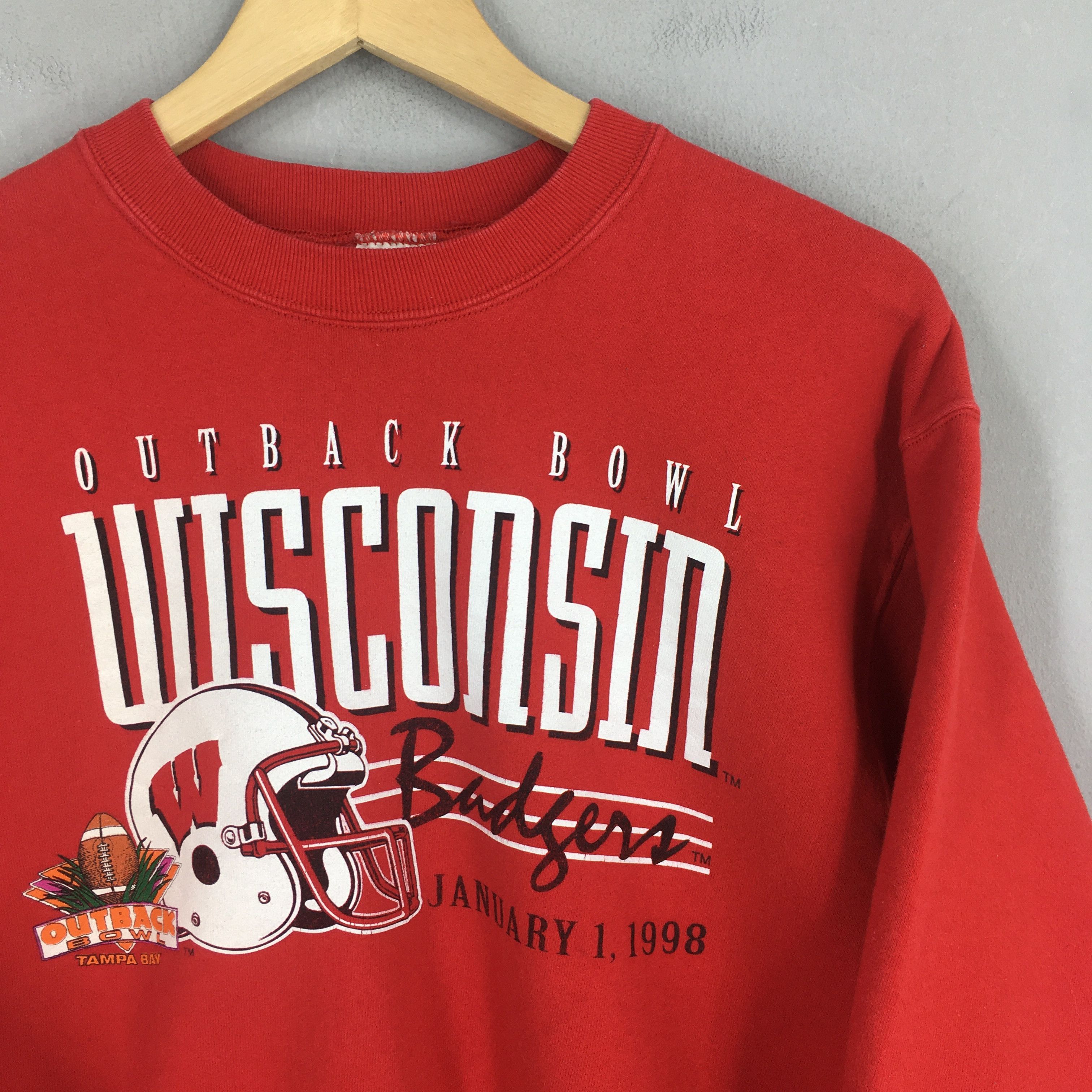 NCAA × Vintage Vintage 90s Wisconsin Badgers Ncaa Sweatshirt Medium Size US M / EU 48-50 / 2 - 2 Thumbnail