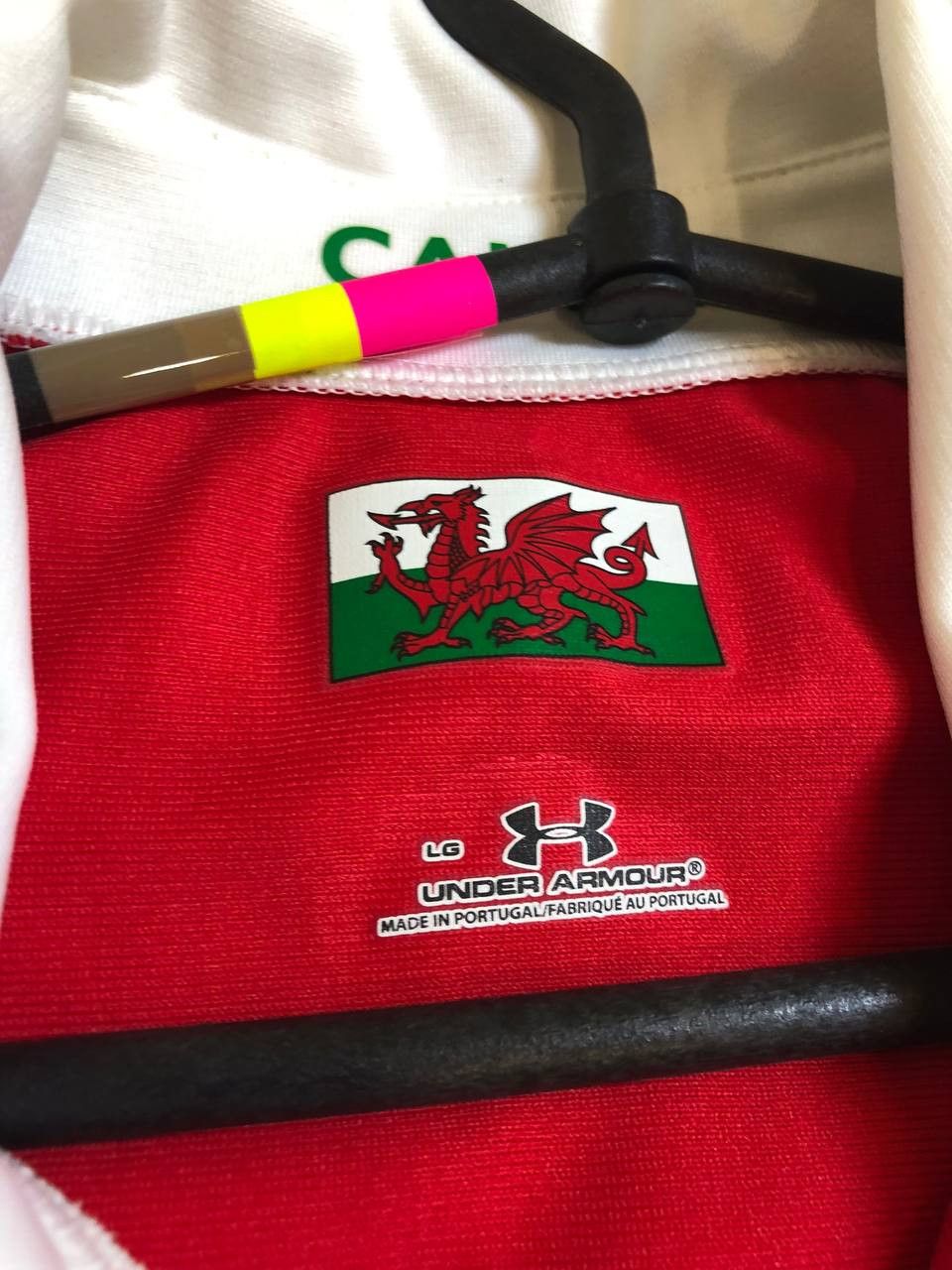 Under Armour UNDER ARMOUR MEN'S RUGBY UNION WALES 2008/2009 HOME SHIRT Size US L / EU 52-54 / 3 - 2 Thumbnail