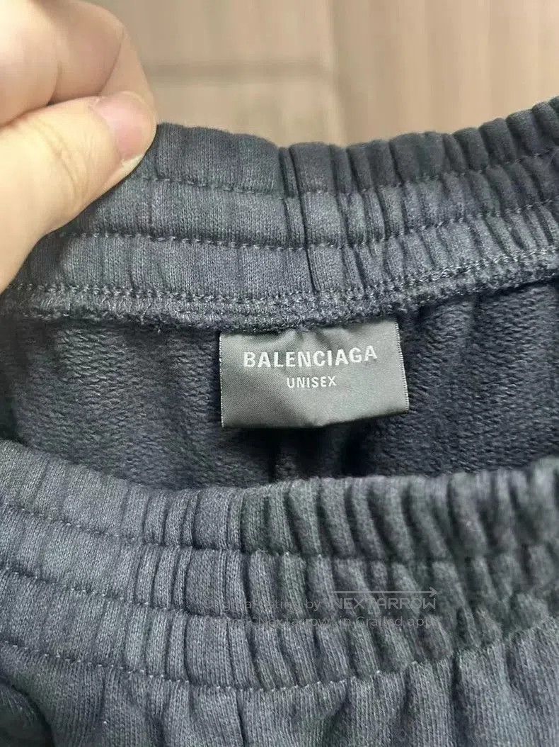 Balenciaga Balenciaga Embroidered Logo BB Shorts. Size US 26 / EU 42 - 2 Thumbnail