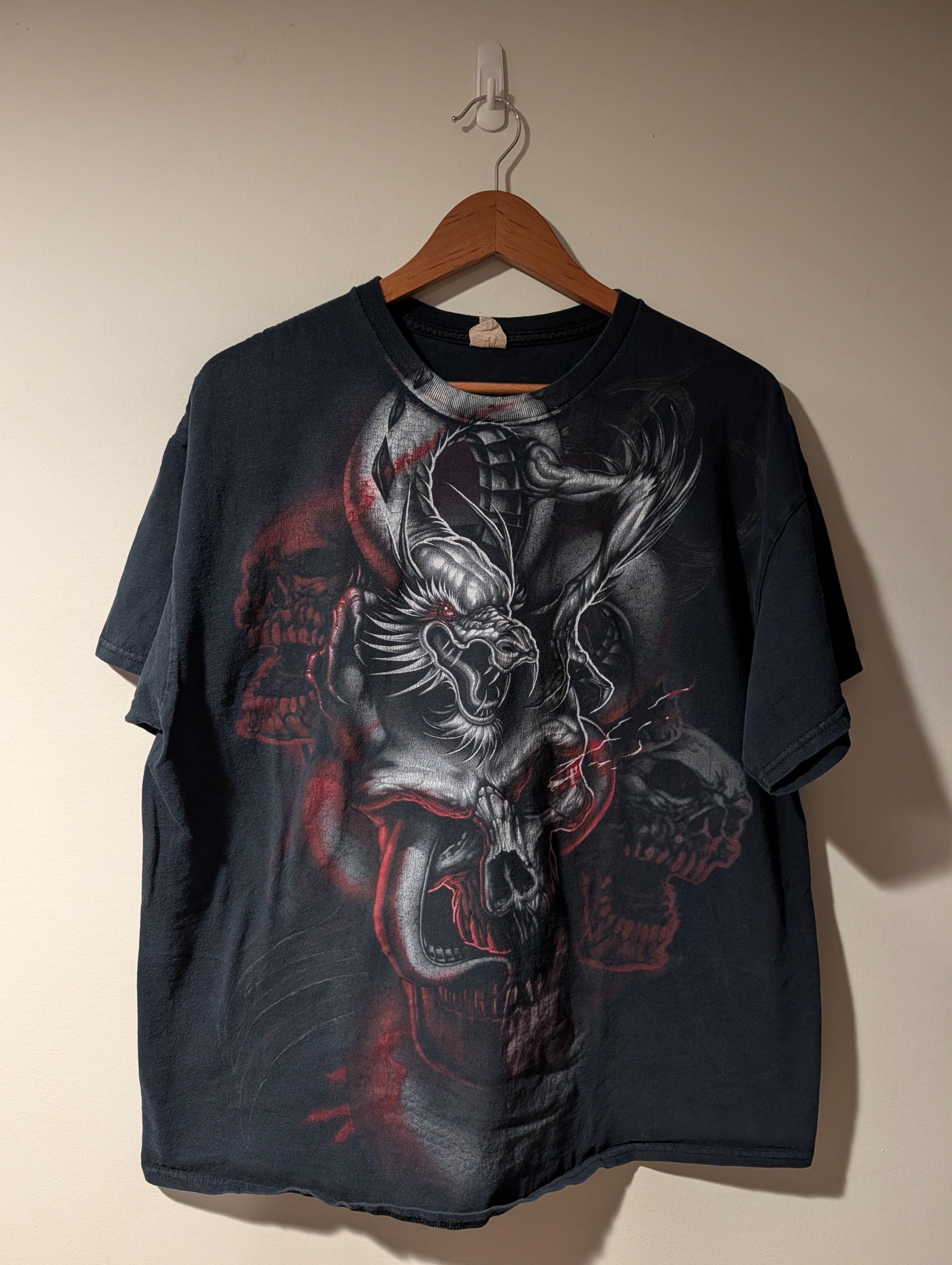 Arts & Science VINTAGE Style Dragon Shirt Red Eye Skulls Fantasy Art Tee Size US XL / EU 56 / 4 - 1 Thumbnail