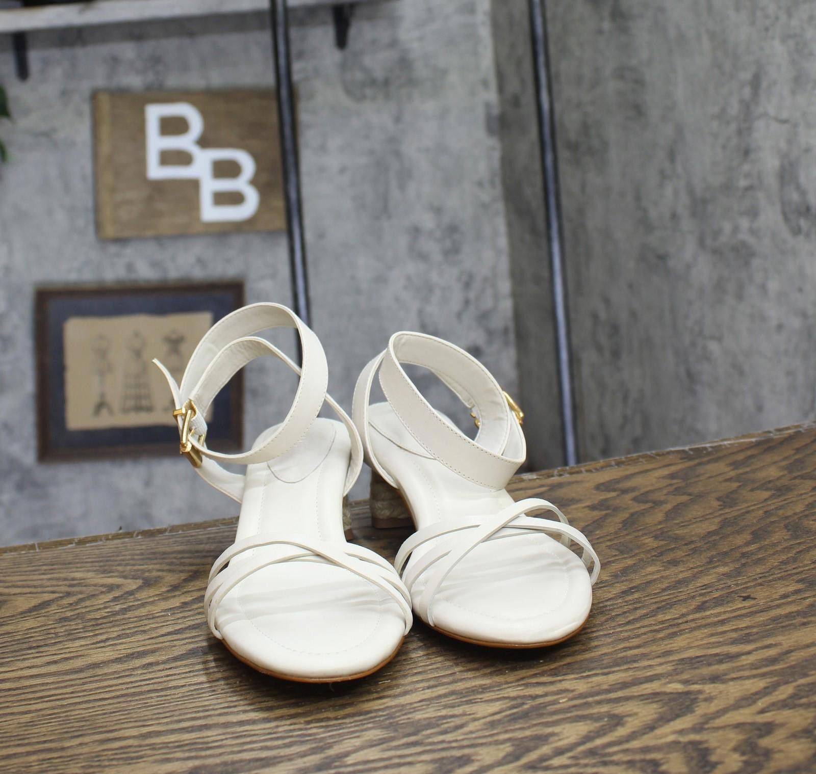 Schutz Alexandra Mid Block Sandals Pearl Off White 8.5b