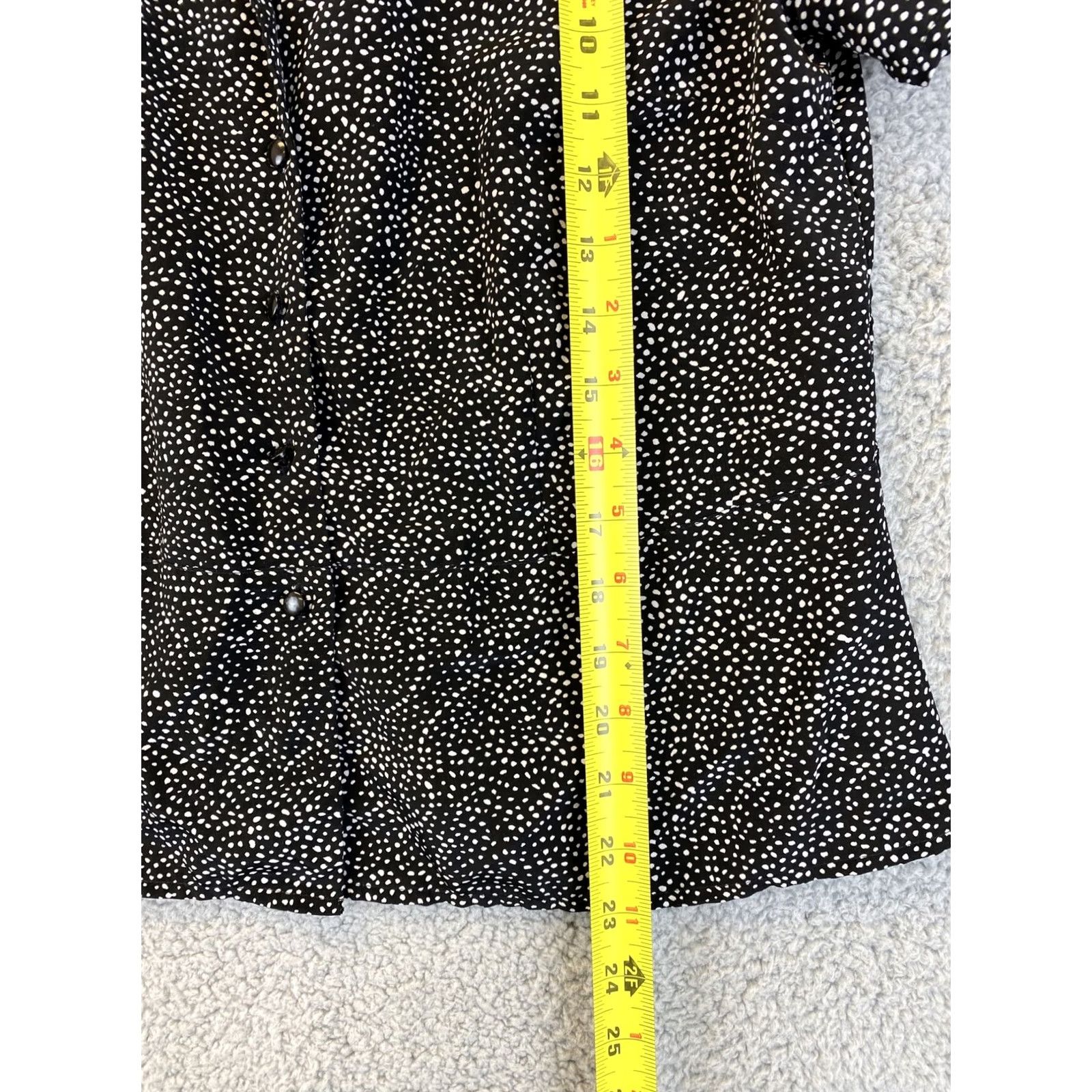 Vintage Karen Scott Button Shirt Blouse Women’s Size M Black Teal Polka Dot Short Sleeve Collared Button Front Casual Modern Feminine Womens Size M / US 6-8 / IT 42-44 - 5 Thumbnail