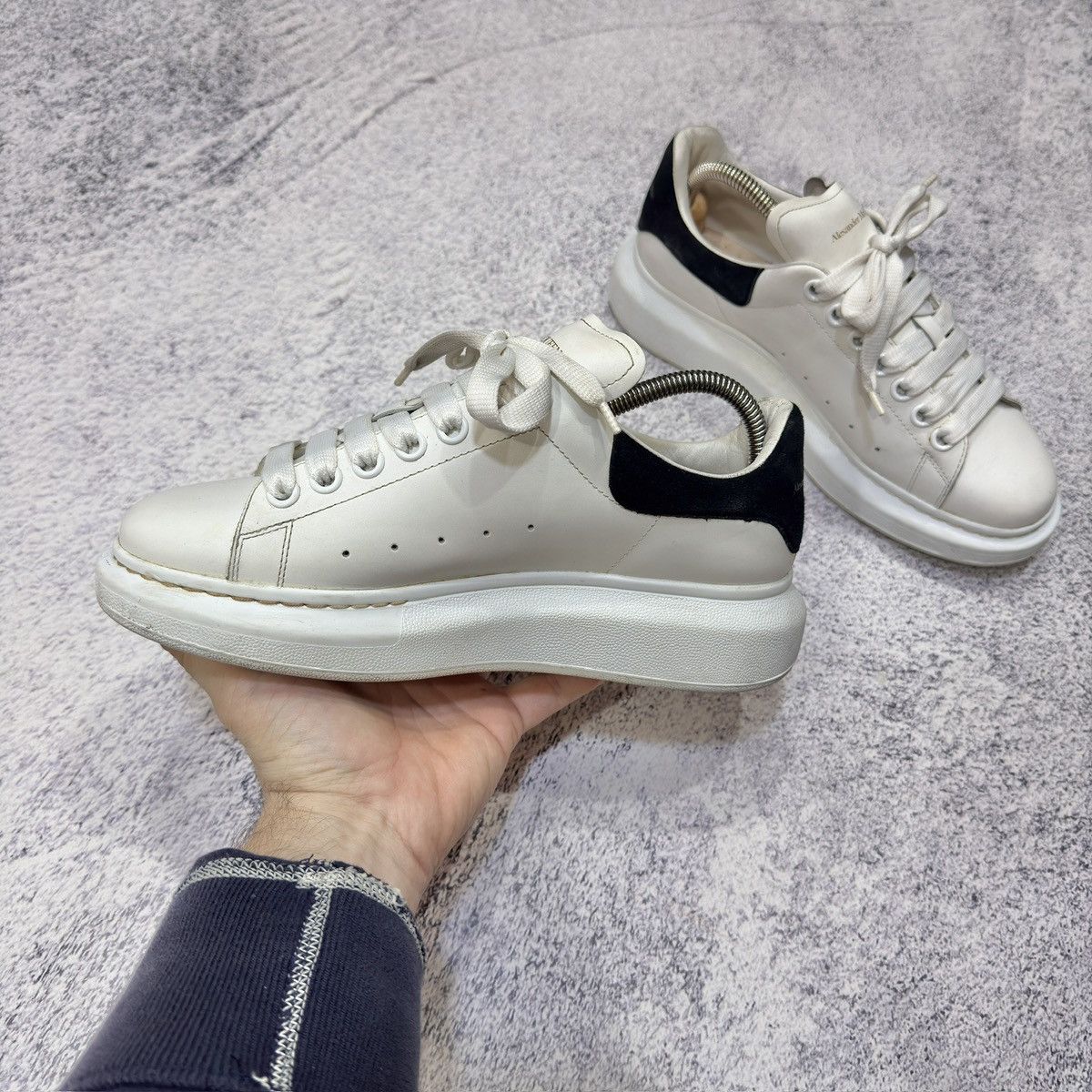 Alexander McQueen Alexander McQueen Womens White Sneakers US9.5 UK6 EU39.5 Size US 9.5 / IT 39.5 - 5 Thumbnail