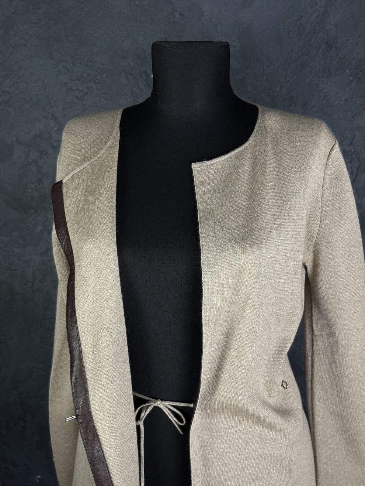 Tom Ford Tom Ford Women’s Cashmere Sweater Cardigan Size S Size S / US 4 / IT 40 - 10 Thumbnail