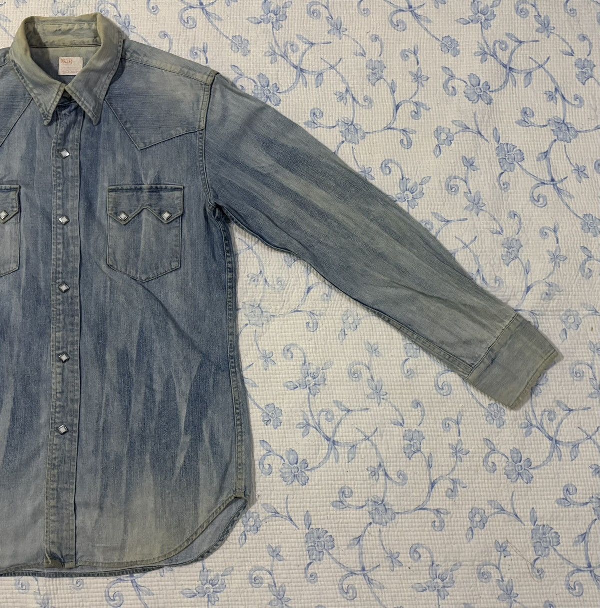 Levi's Levi’s Shirt Button Up Size US M / EU 48-50 / 2 - 3 Thumbnail