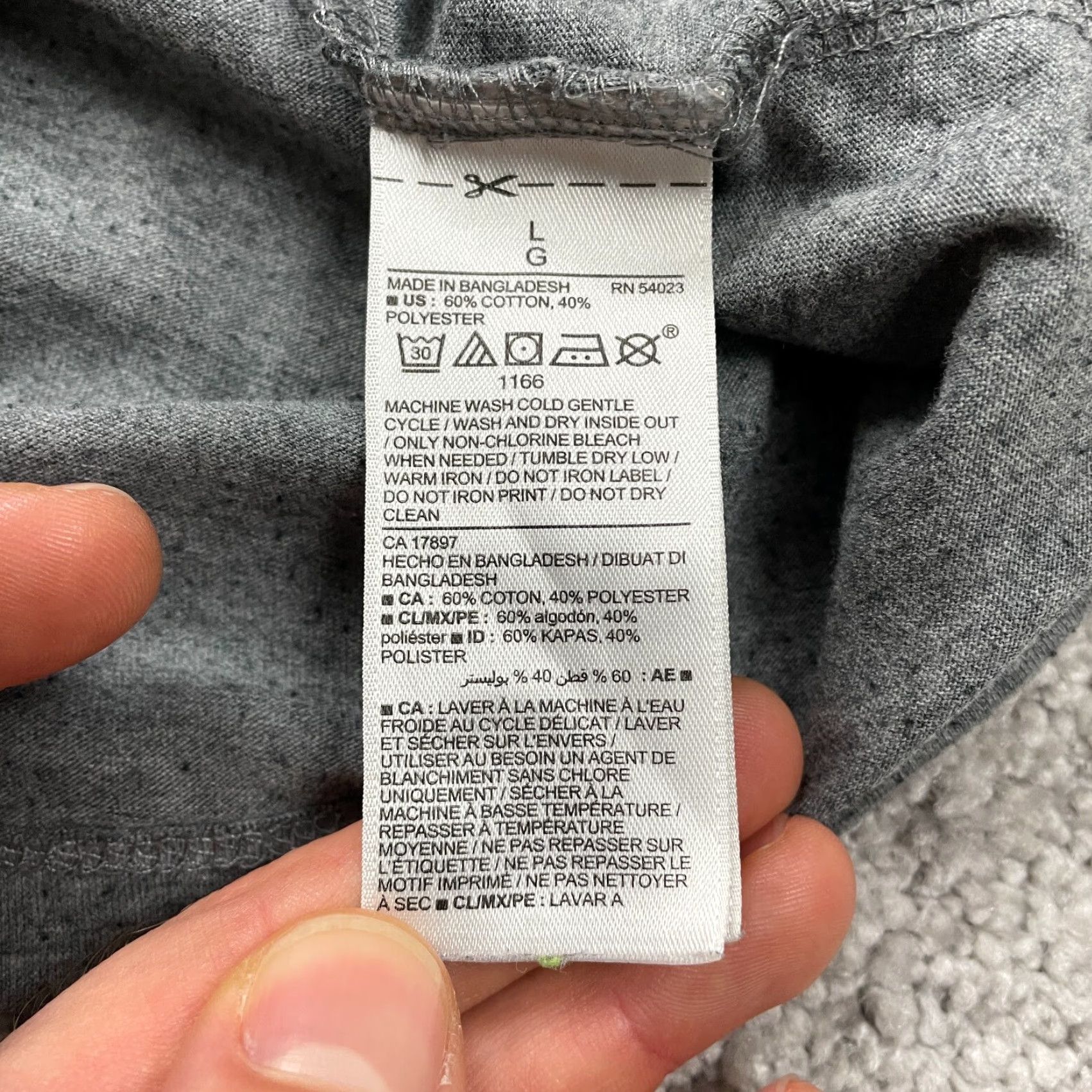 Old Navy Old Navy T-Shirt Men Large Gray Crew Neck Short/Long Sleeve? Size US L / EU 52-54 / 3 - 7 Thumbnail