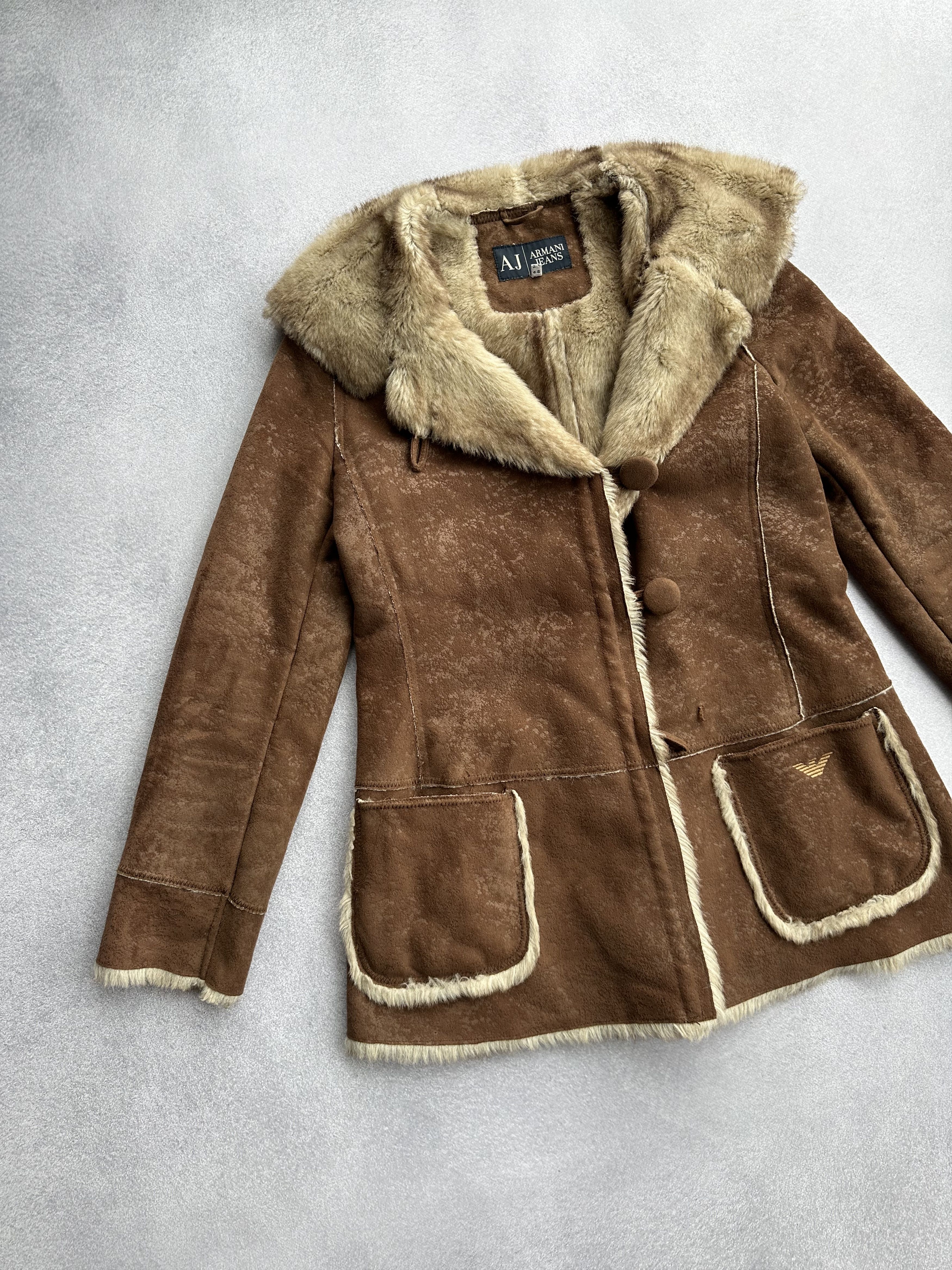 Armani × Japanese Brand × Vintage Vintage Armani Jeans Sheepskin Fur Woman Jacket Size M / US 6-8 / IT 42-44 - 2 Thumbnail