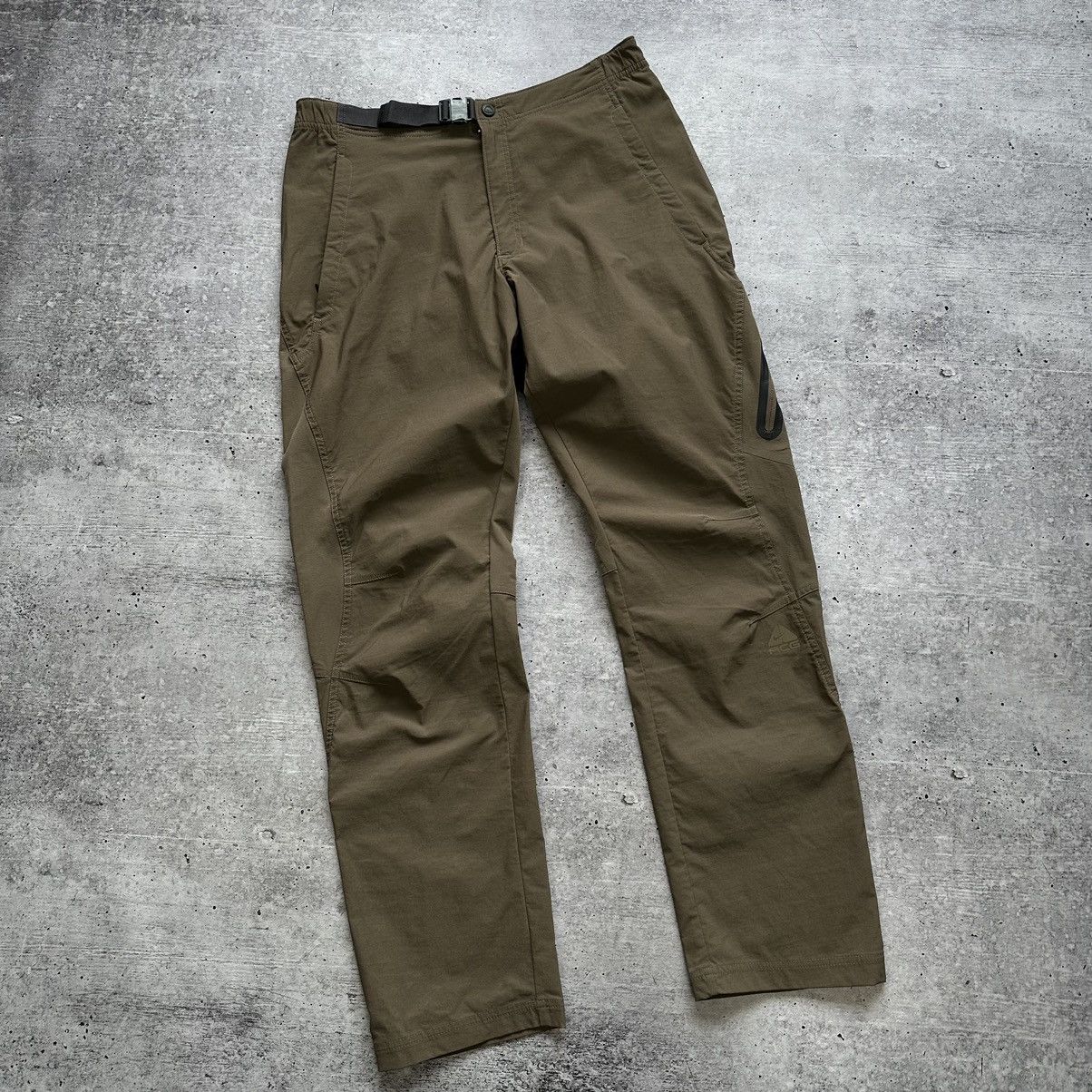 Mens Nike ACG Cargo Dri-Fit Pants Velvet Brown Size M