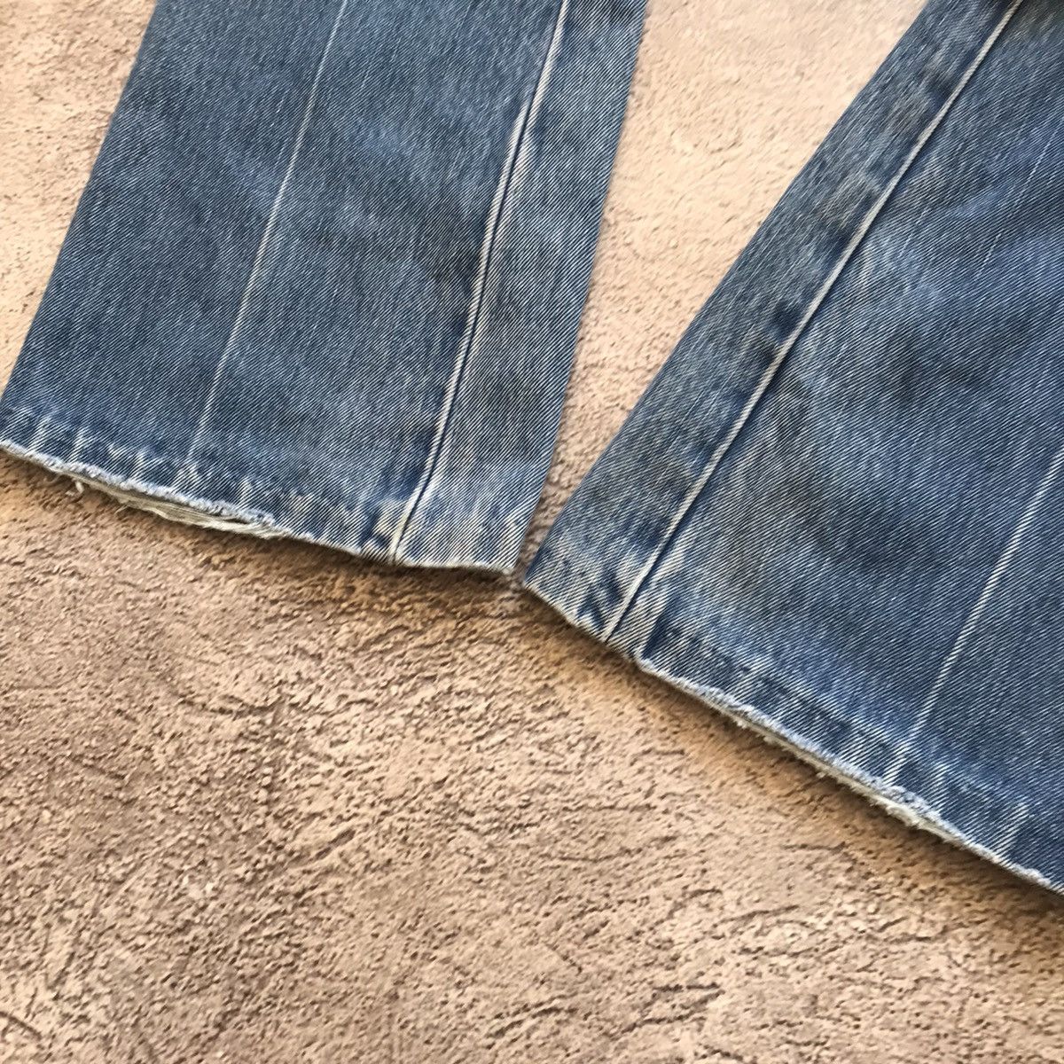 Vintage Vintage 90s Levis Baggy Wide Leg Faded Jeans Skate Logo 27 Size 27" / US 4 / IT 40 - 3 Thumbnail