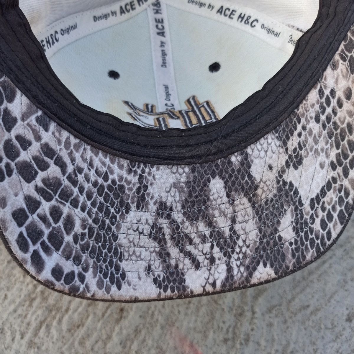 Hunter × Japanese Brand × Leather Snake texture hat by Ace and h&c x nser Size ONE SIZE - 15 Thumbnail