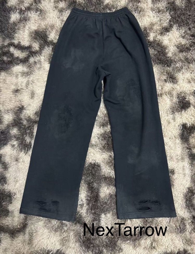Balenciaga Balenciaga 23ss Manchester United Mud Guard Baggy Pants2412 Size US 29 - 2 Thumbnail