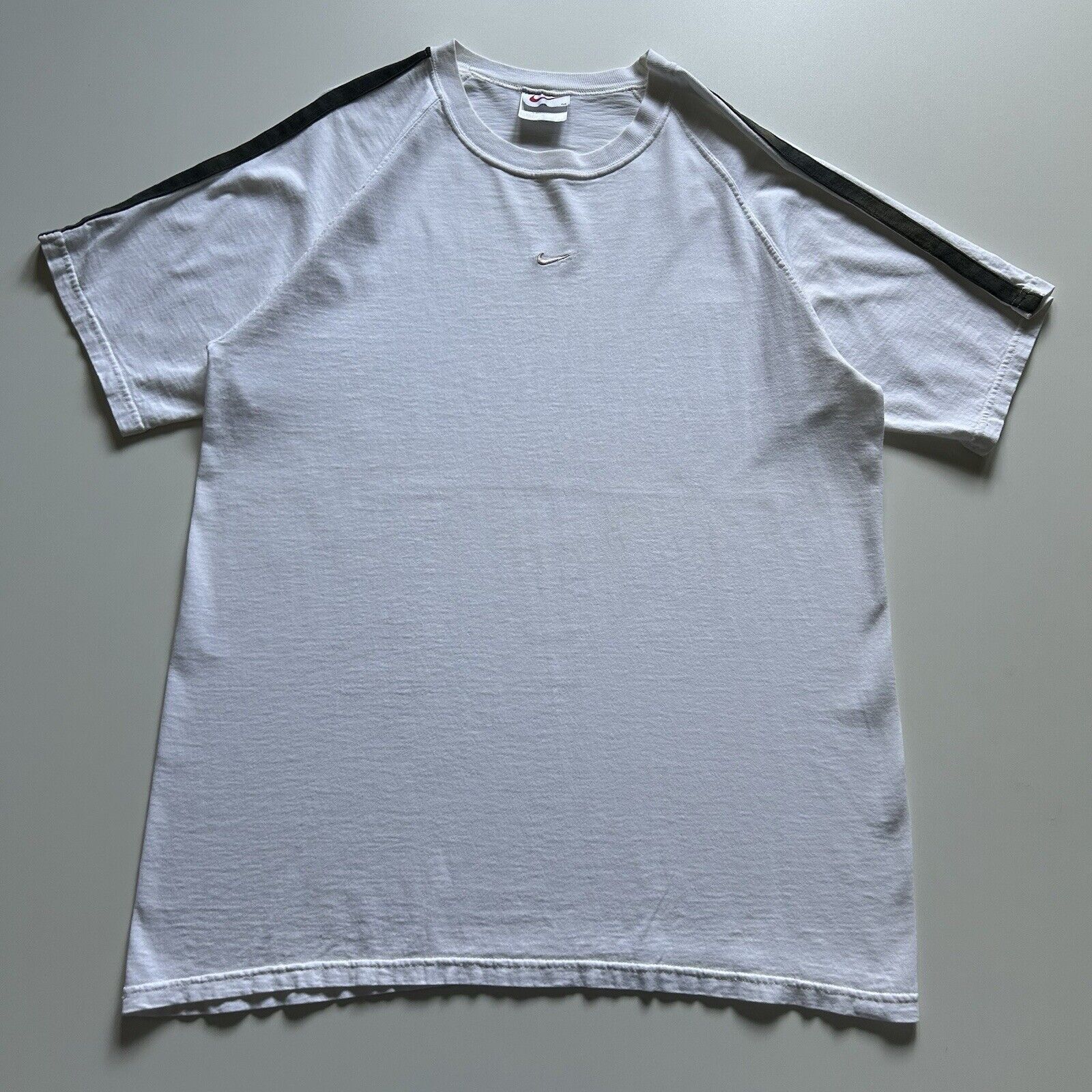 Nike Vintage 90s Nike Center Swoosh T Shirt Medium White Rare USA Size US M / EU 48-50 / 2 - 1 Thumbnail