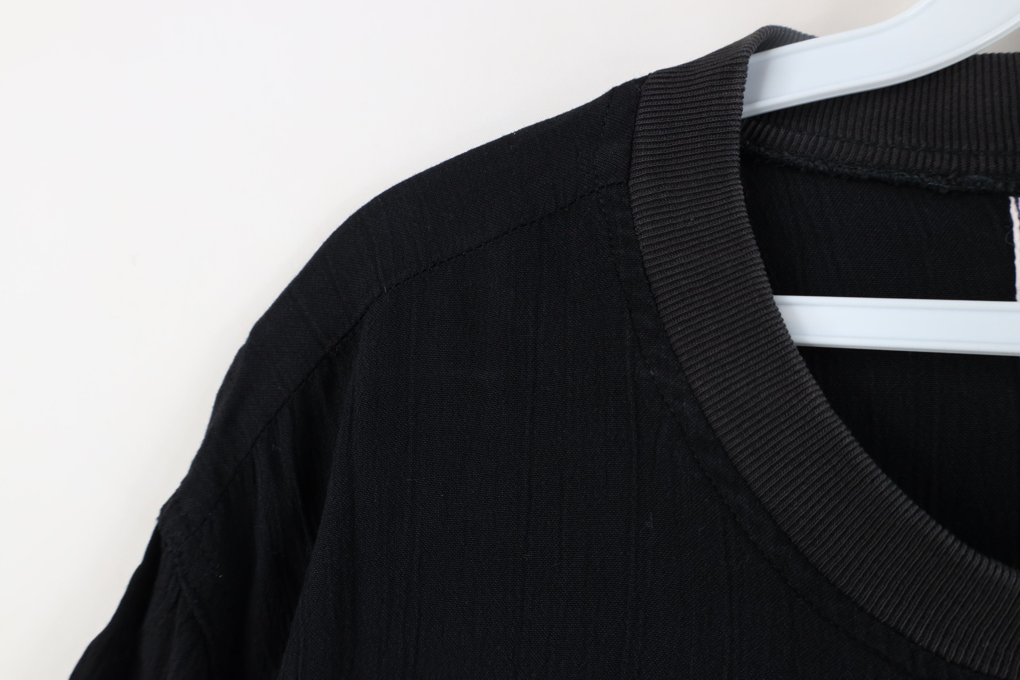 Vintage Vintage 90s Streetwear Gauzy Rayon Knit Pocket T-Shirt Black Size US M / EU 48-50 / 2 - 5 Thumbnail