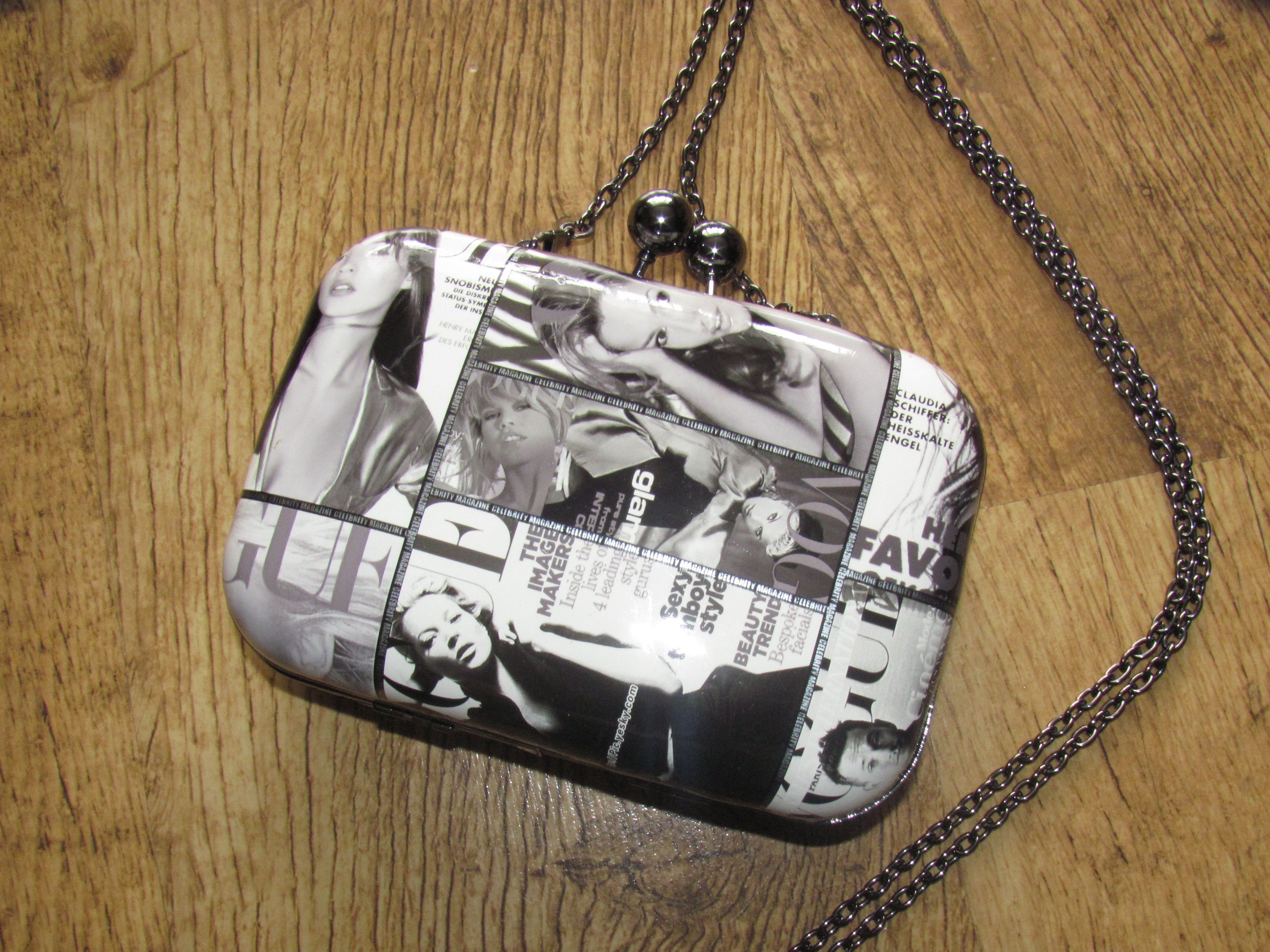 Vintage Vintage Y2K Style Magazine Collage Coin Purse Size ONE SIZE - 3 Thumbnail