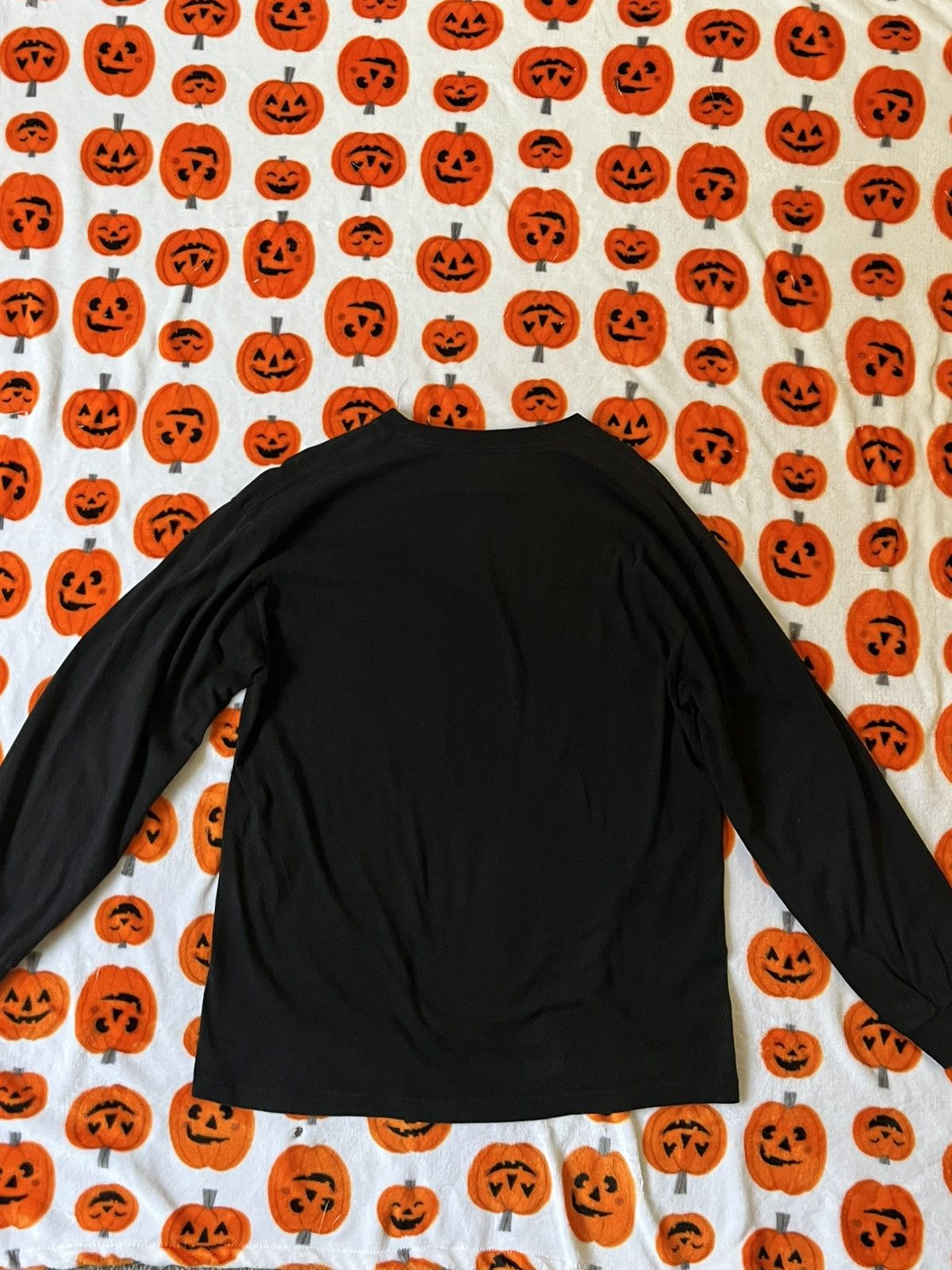 Other VBRNT. Reflective Long Sleeve designed by Miek Sneak Size US M / EU 48-50 / 2 - 5 Thumbnail