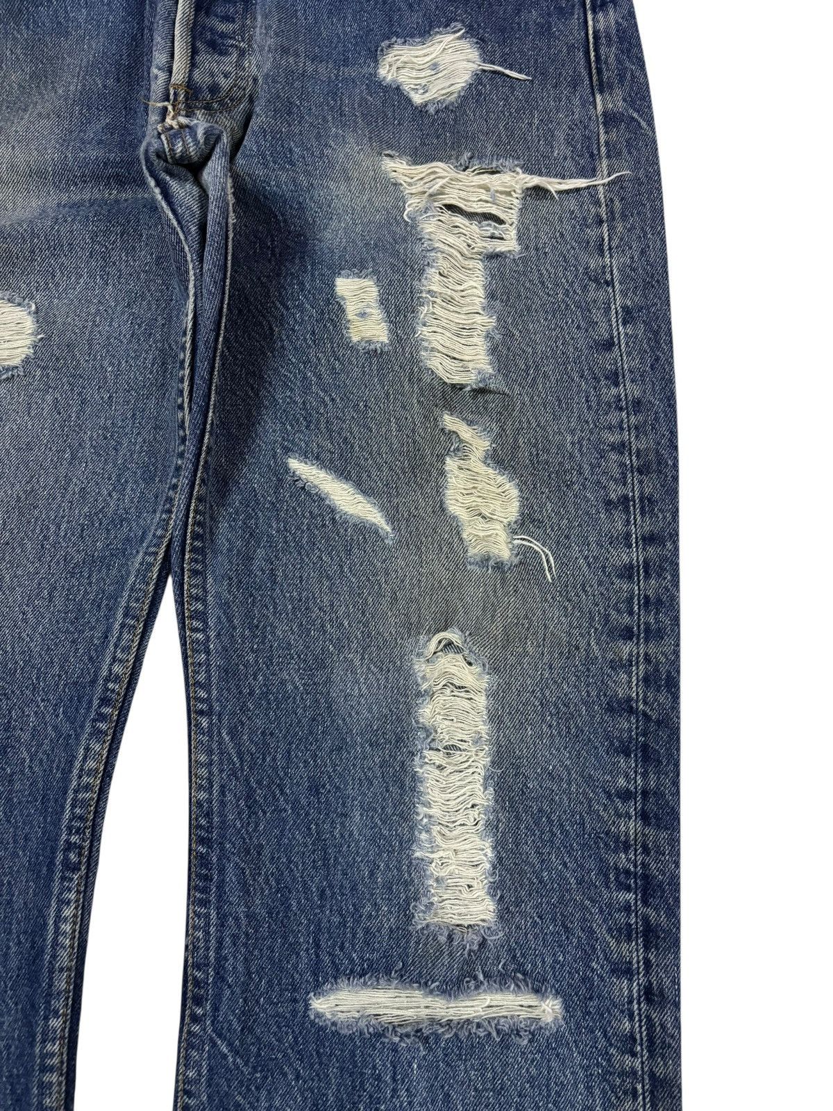 Levi's Vtg 90s Levis 501 Distressed Ripped Jeans Size US 31 - 5 Thumbnail