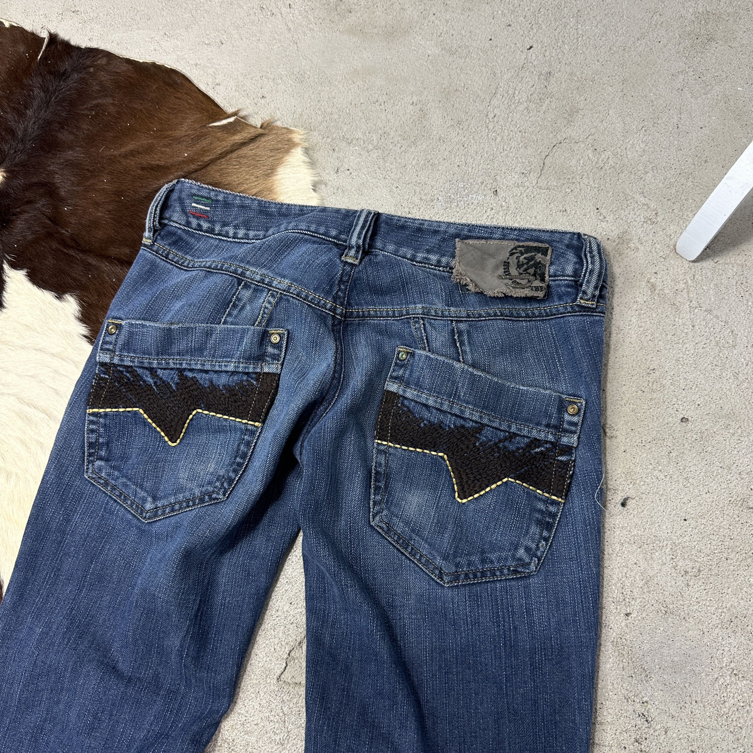 Diesel Vintage Denim Streetwear Diesel Low Waist Flared Jeans 00s Size US 33 - 5 Thumbnail