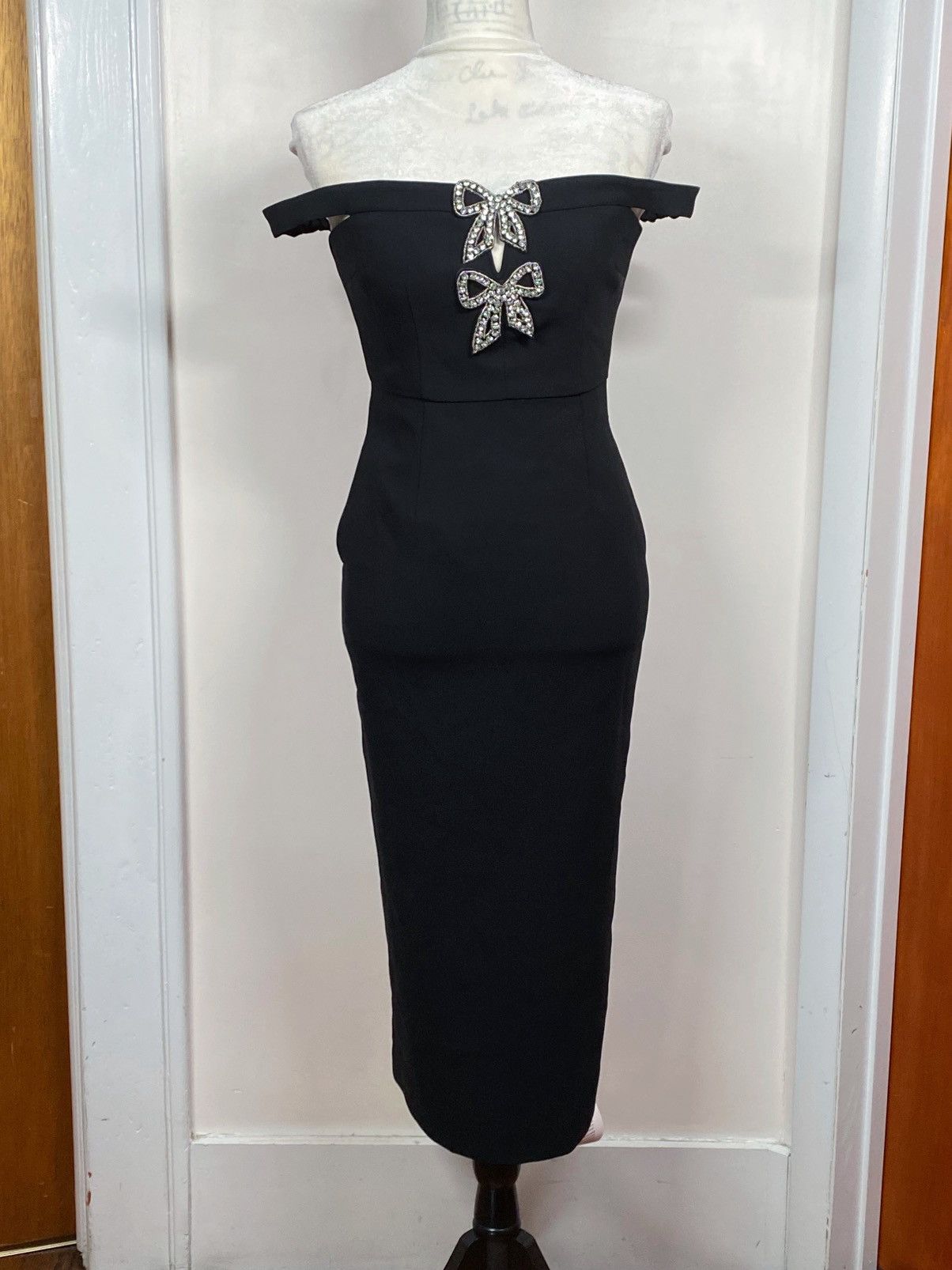 Self-Portrait Self Portrait Bow Crepe Off-the-Shoulder Midi Dress size 2 Size XS / US 0-2 / IT 36-38 - 1 Thumbnail
