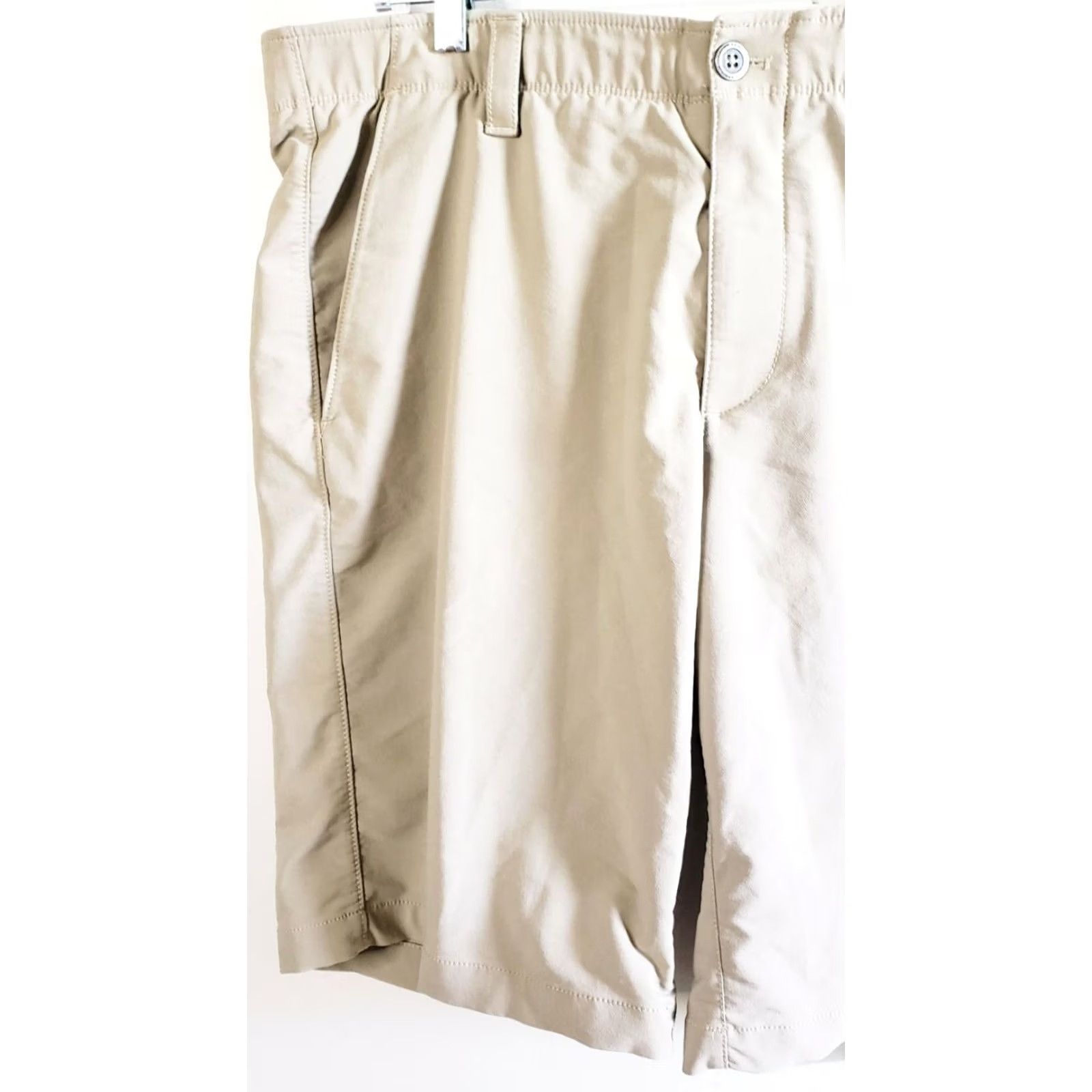 Under Armour Under armour Golf Shorts Men 38 Khaki Polyester Performance Stretch Excellent Condition Size US 38 / EU 54 - 3 Thumbnail