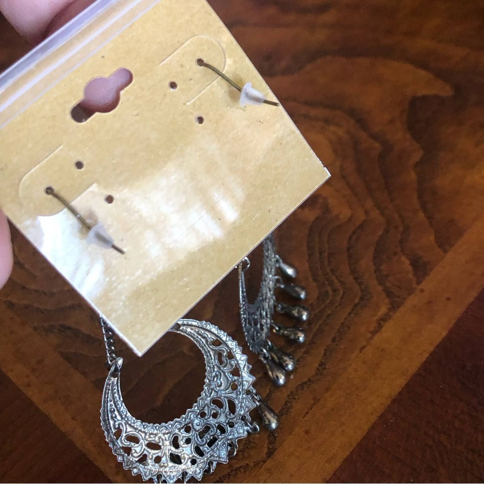 Jewelry Repurposed dark brass filigree chandelier earrings Size ONE SIZE - 4 Preview