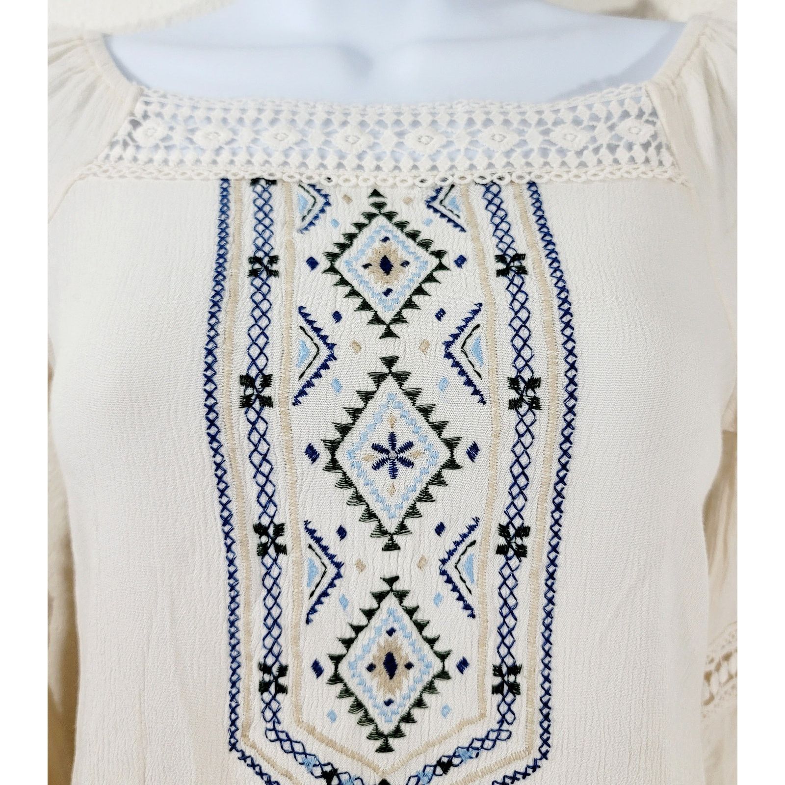 Other Knit Works Cream Blue Embroidered Boho Top Medium Size M / US 6-8 / IT 42-44 - 6 Thumbnail