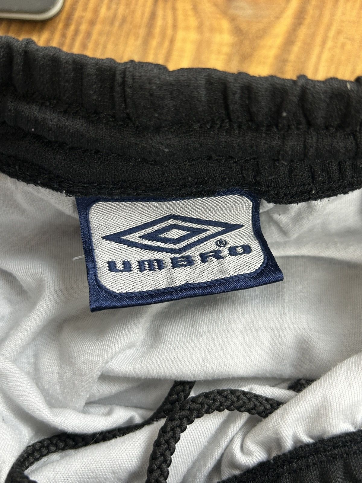 Umbro Vintage Umbro Galatasaray 2003/04 Kit Soccer Shorts Black Size US 28 / EU 44 - 7 Thumbnail