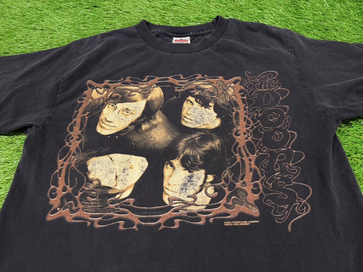 Band Tees Vintage 2004 The Doors Jim Morrison Band Photo Tee Y2K Shirt Size US M / EU 48-50 / 2 - 2 Thumbnail