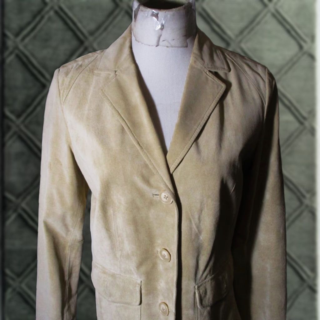 Eddie Bauer EDDIE BAUER Leather Jacket Women's M Tan Short 100% Leather All Seasons Casual Vintage: No - Junior? (note: avoid extra words) Size M / US 6-8 / IT 42-44 - 1 Thumbnail