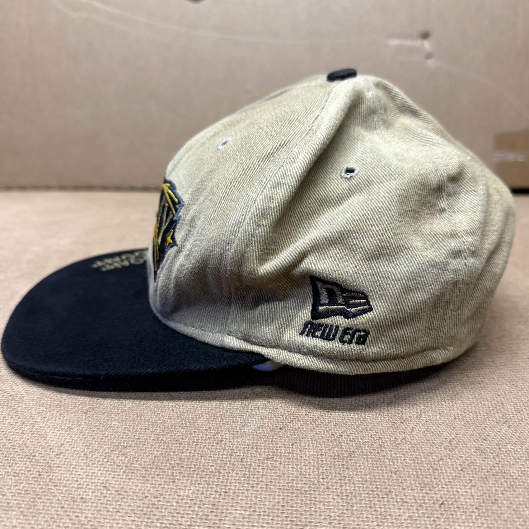 New Era VINTAGE New Era Army strap back baseball cap Mens One Size Beige Twill HOOAH 90s, Army, Patriotic, Adjustable, Casual Size ONE SIZE - 6 Thumbnail