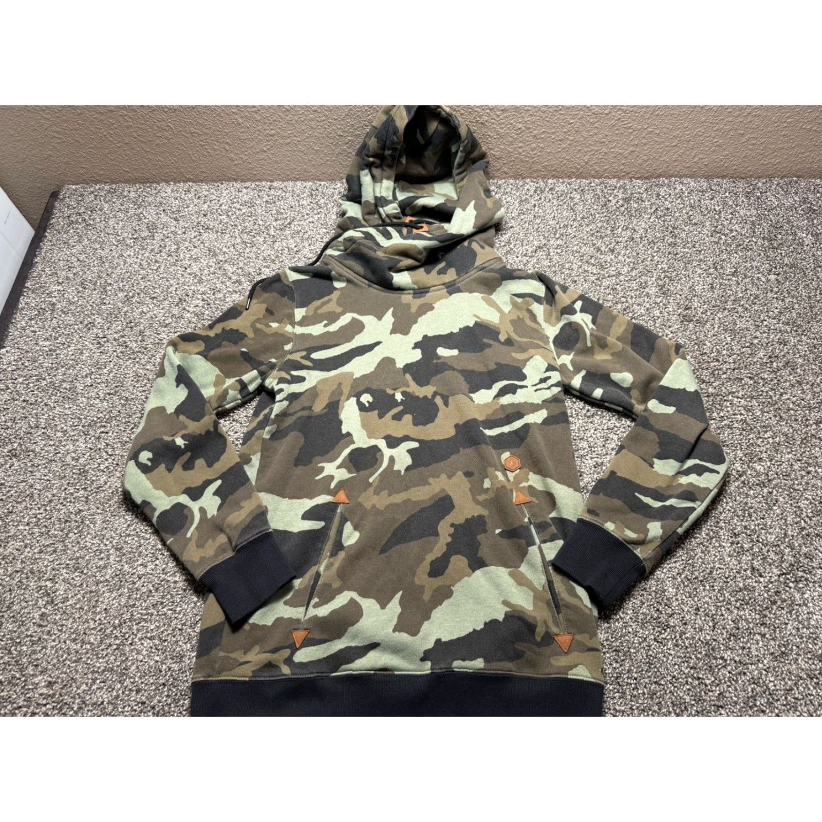 Volcom VINTAGE Volcom Camo Hoodie Mens Small Skater Grunge HipHop Y2K 90s Size US S / EU 44-46 / 1 - 2 Thumbnail