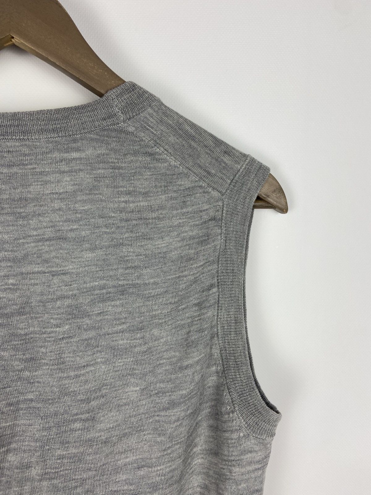 Designer × Suitsupply Suitsupply Gray Button Wool Vest Mens Size US S / EU 44-46 / 1 - 15 Thumbnail
