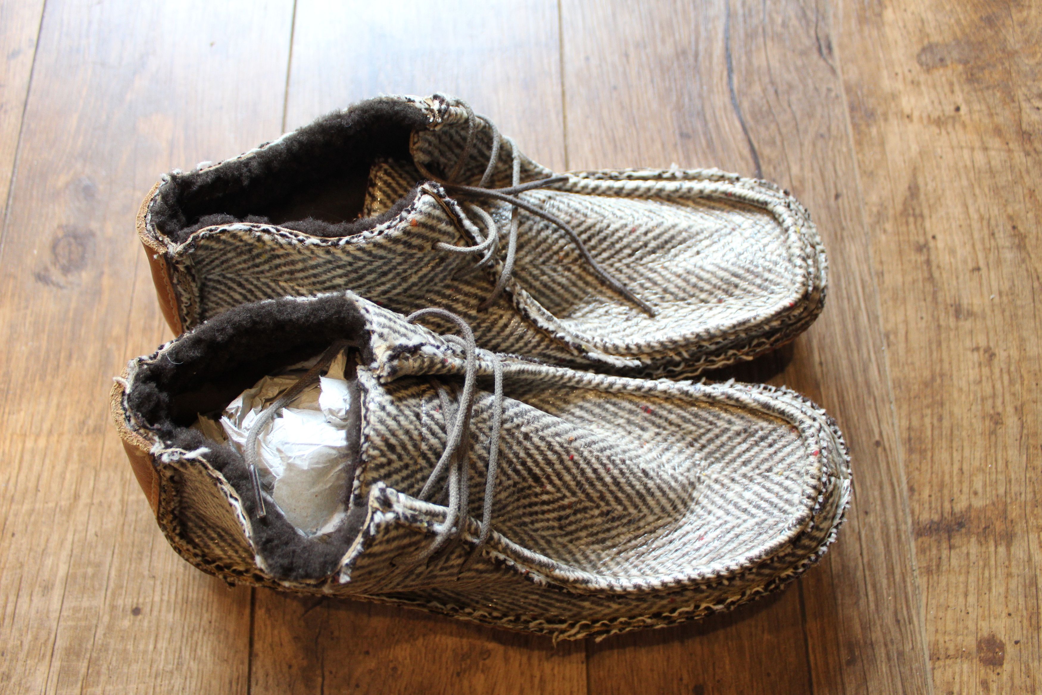 J Shoes ROLL” Chukka – Limited Edition Tweed + Cellophane Finish Size US 11 / EU 44 - 1 Thumbnail