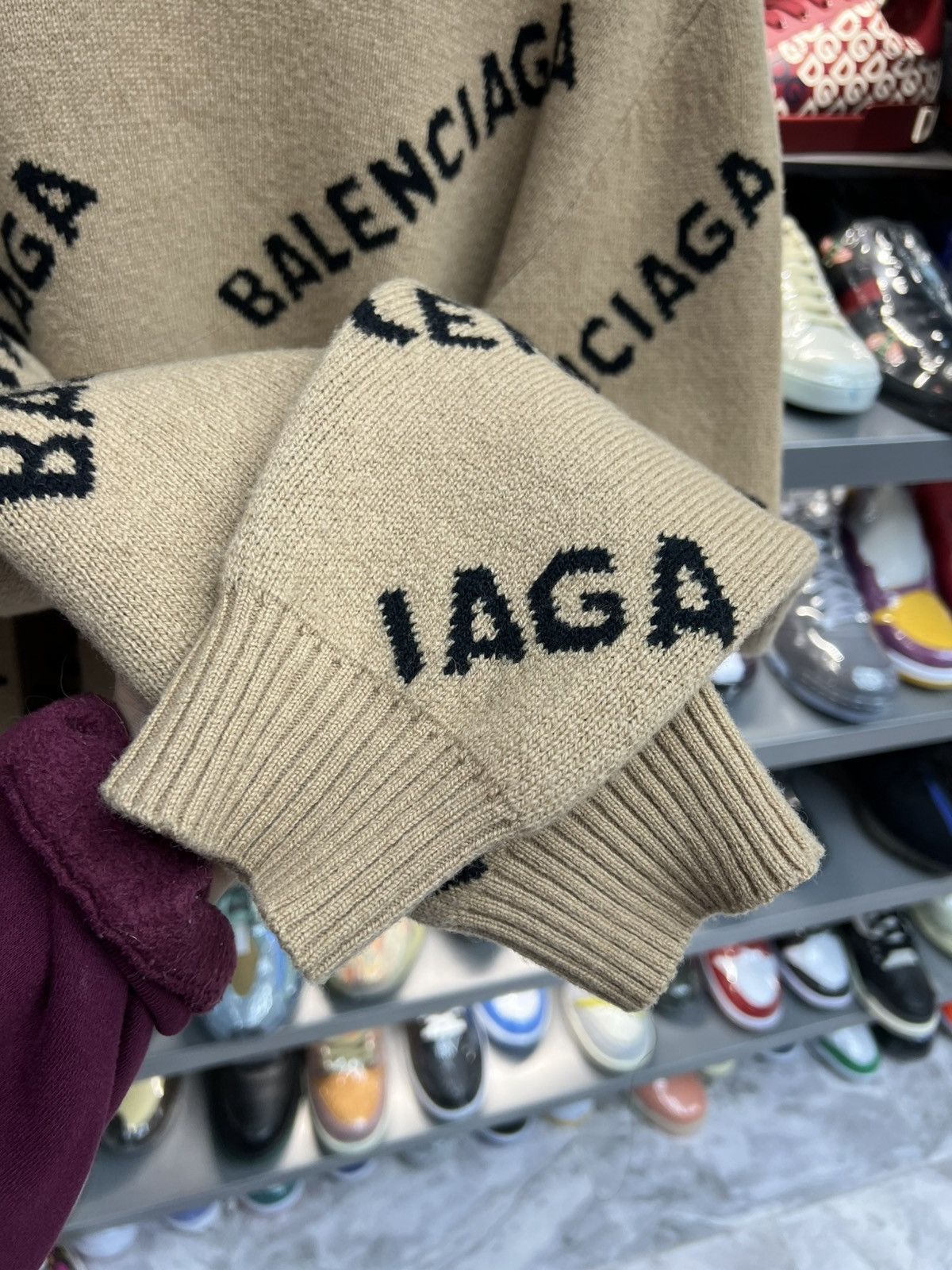 Balenciaga Balenciaga Logo Crewneck Size US L / EU 52-54 / 3 - 6 Thumbnail