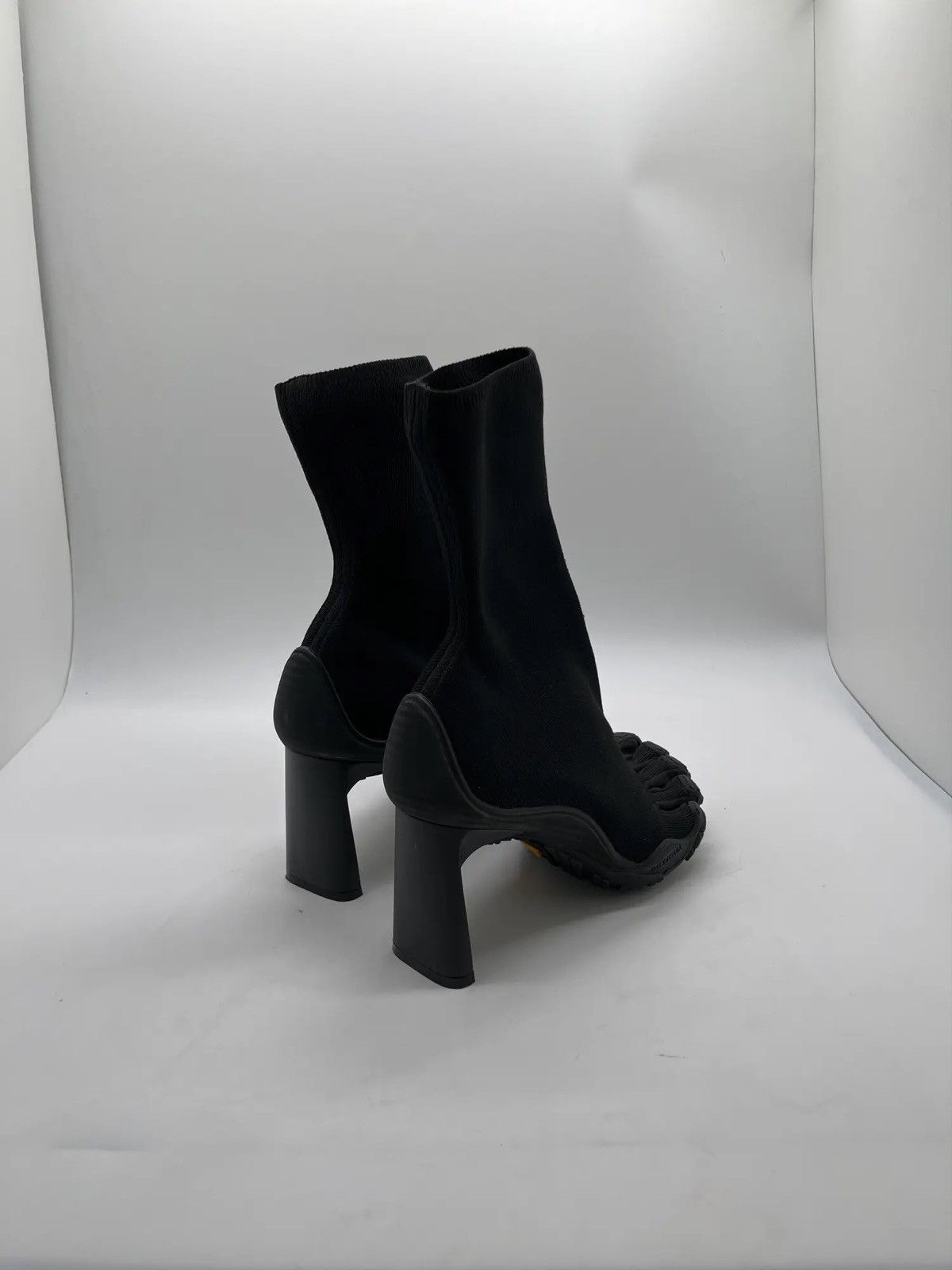 Balenciaga Balenciaga Vibram Five Finger Boots Size US 6 / IT 36 - 2 Thumbnail