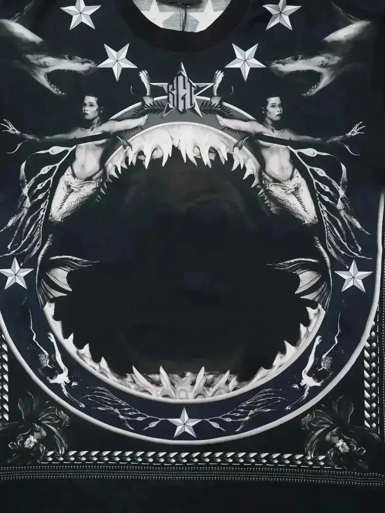 Givenchy Givenchy Riccardo Tisci 12FW shark jaw Tee-2507 Size US L / EU 52-54 / 3 - 1 Thumbnail