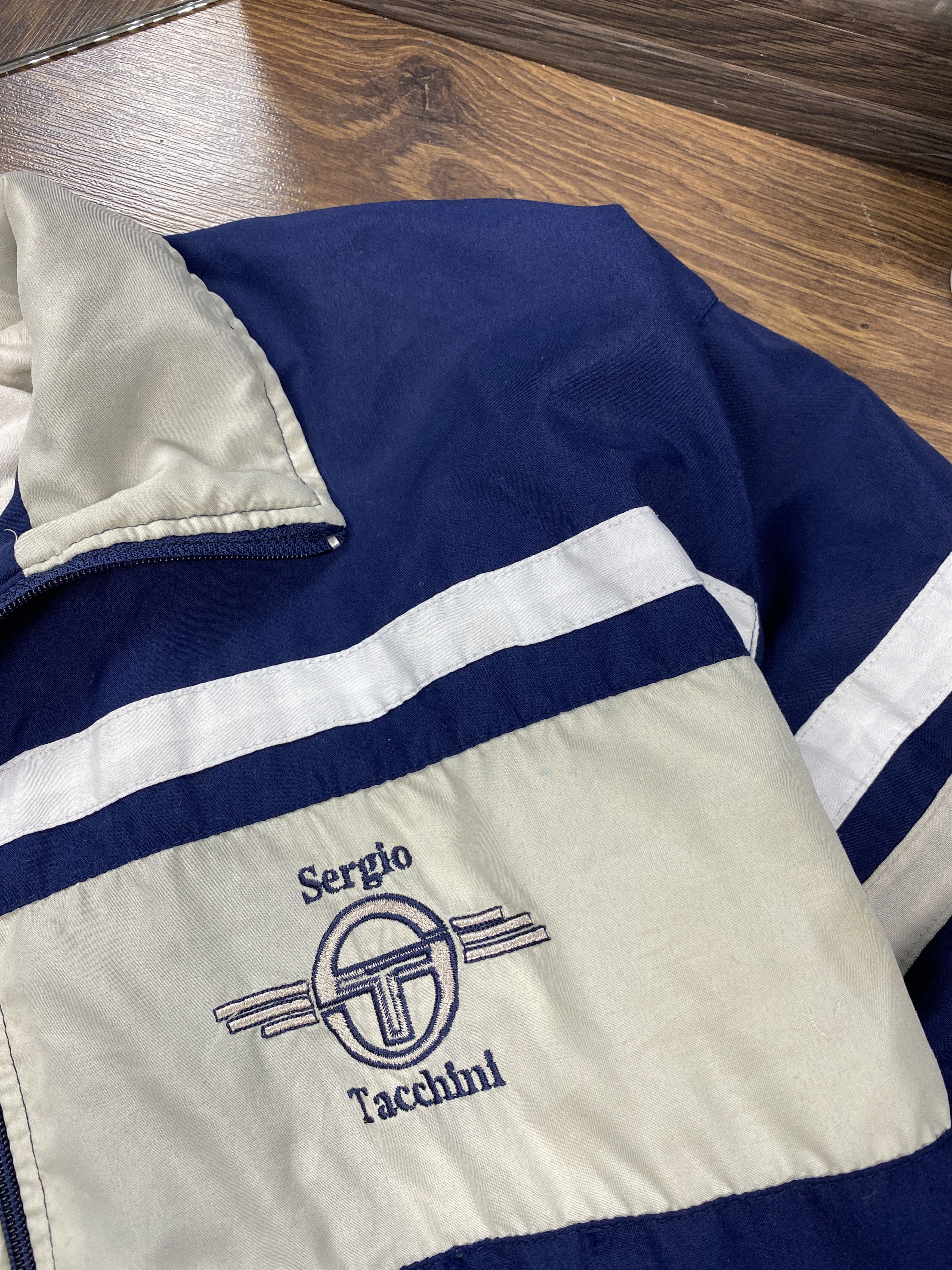 Sergio Tacchini Sergio Tacchini vintage distressed nylon track top jacket Size US M / EU 48-50 / 2 - 3 Thumbnail